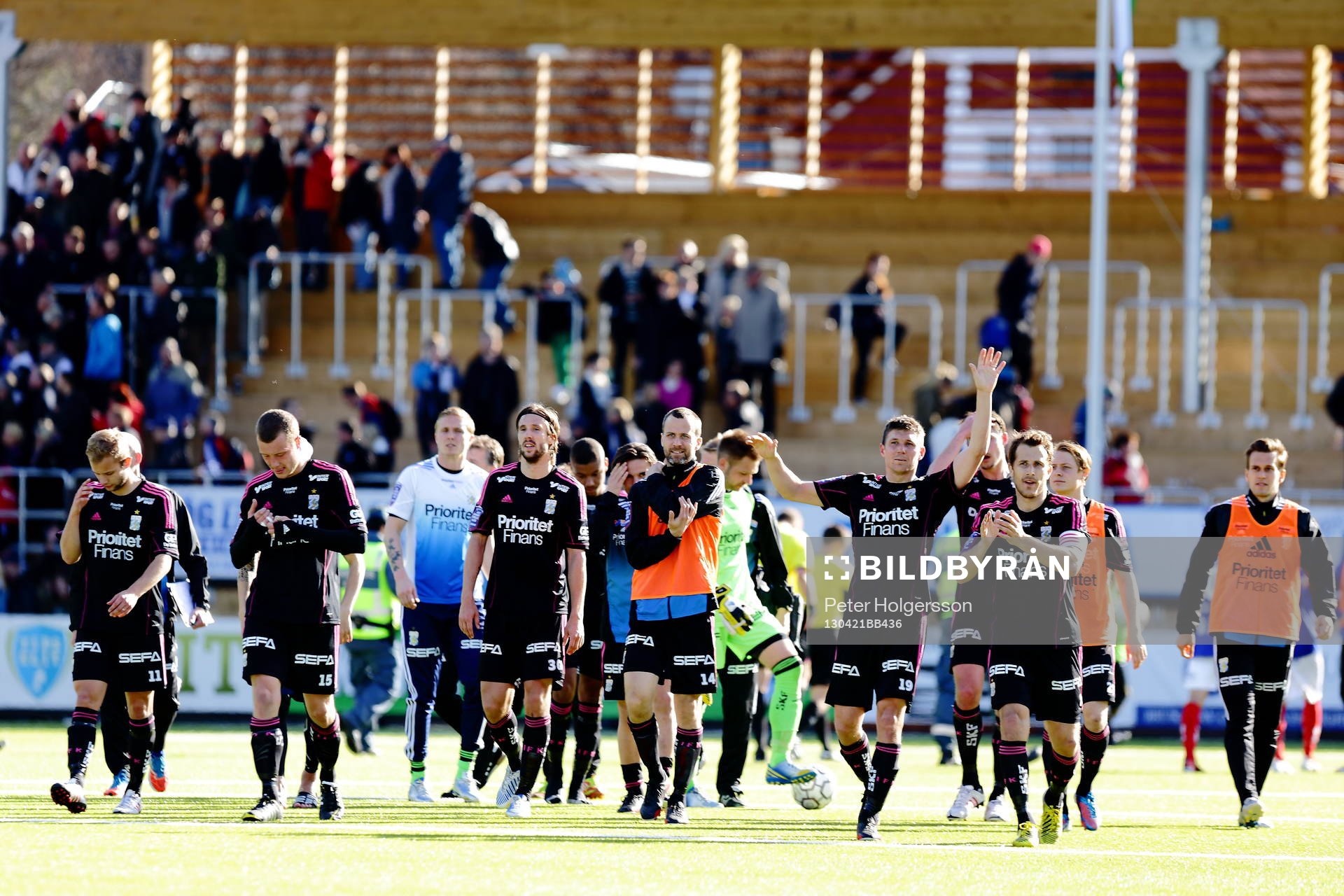 Seger Göteborg 19 Hannes Stiller med handen i skyn intill