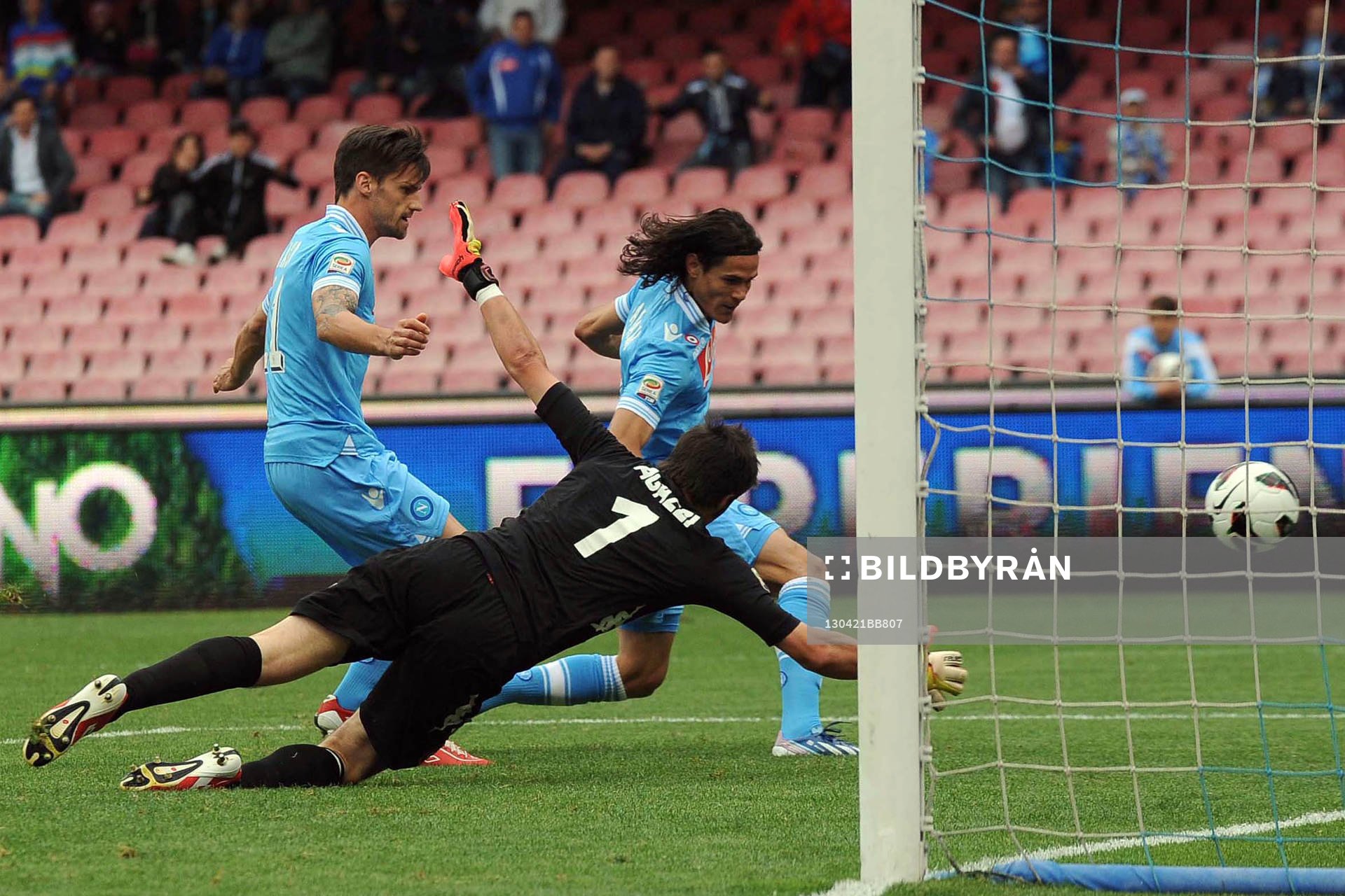 Goal Edinson Cavani - 21.04.2013 - Naples / Cagliari - 33