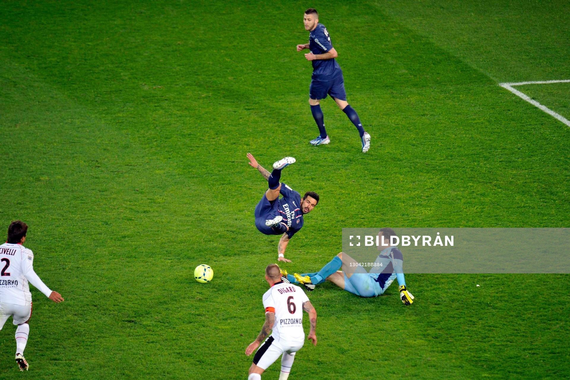 Ezequiel LAVEZZI - Faute de David OSPINA (expulsion) -