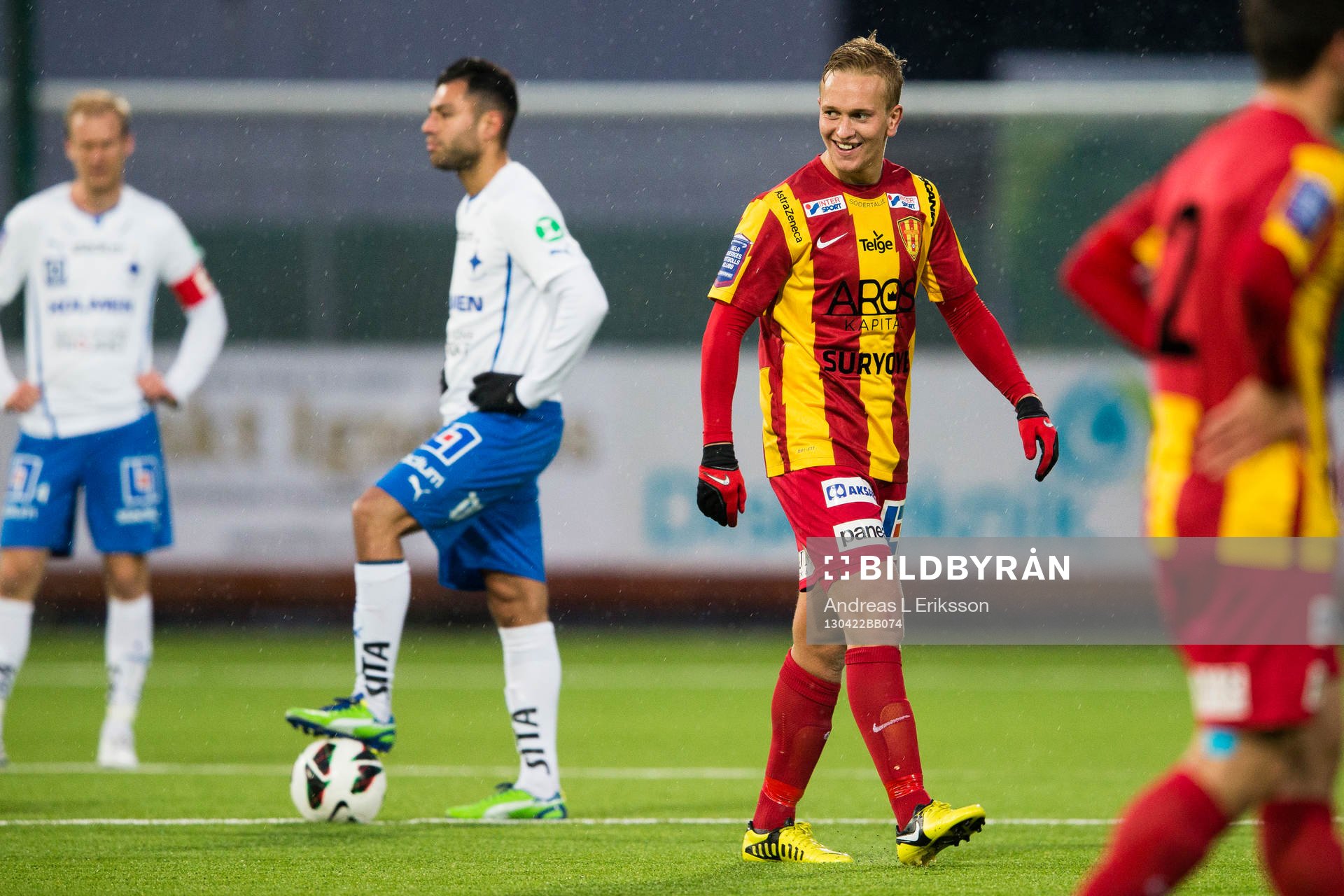 Alexander Michel gör 3-1 för Syrianska. Imad Khalili,