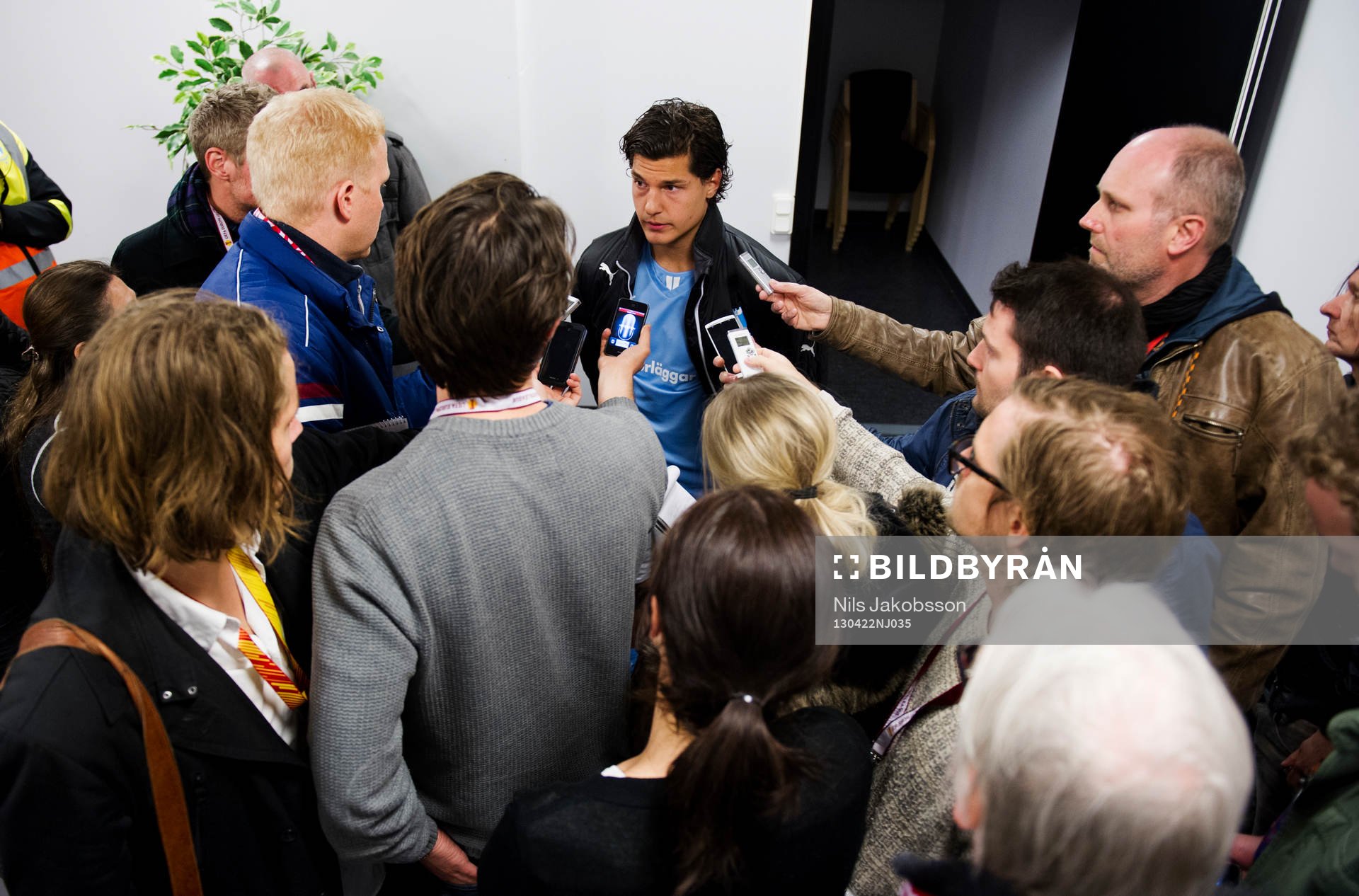 Miiko Albornoz, Malmö FF, pratar med media