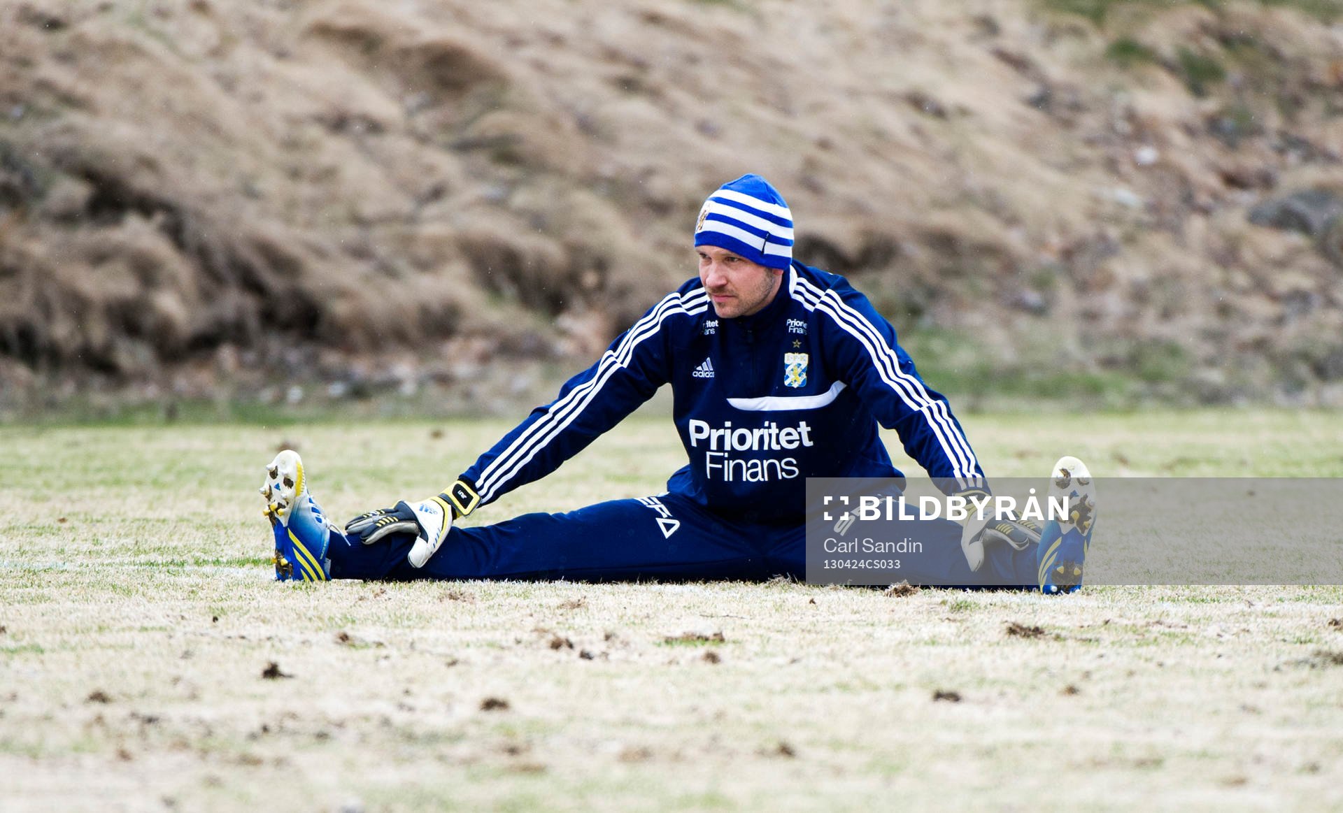 John Alvbåge, målvakt, IFK Göteborg, sitter på marken