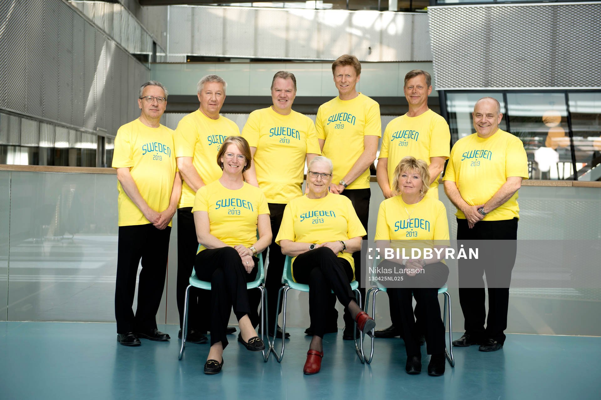 Fotboll, Svenska Fotbollsförbundet, styrelse: Bakre raden fr.v Kenneth Håkansson, Bert Andersson, Karl-Erik Nilsson, Jörgen Eriksson, Per Darnell och Mikael Santoft. Främre raden fr. v Annelie Larsson, Rose-Marie Frebran och Britt-Marie Kihlman.
