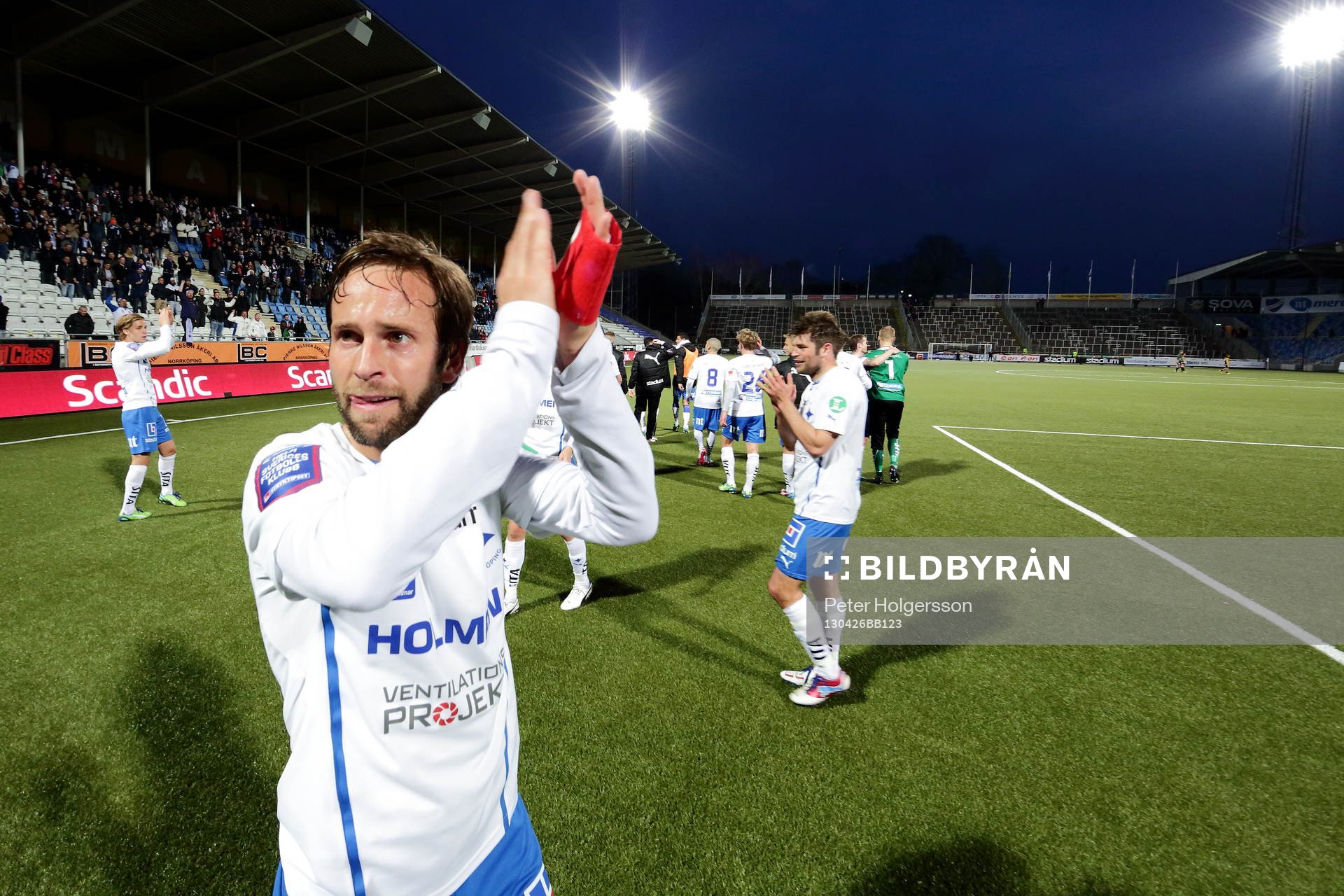 Mathias Florén, Norrköping, tackar publiken