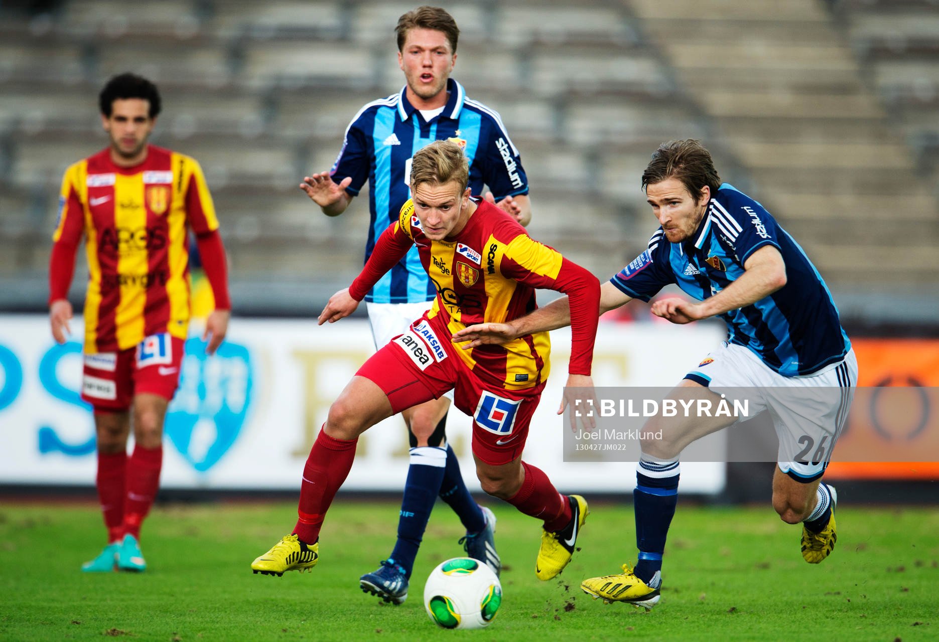 Alexander Michel, Syrianska, utmanas av Jesper Arvidsson,