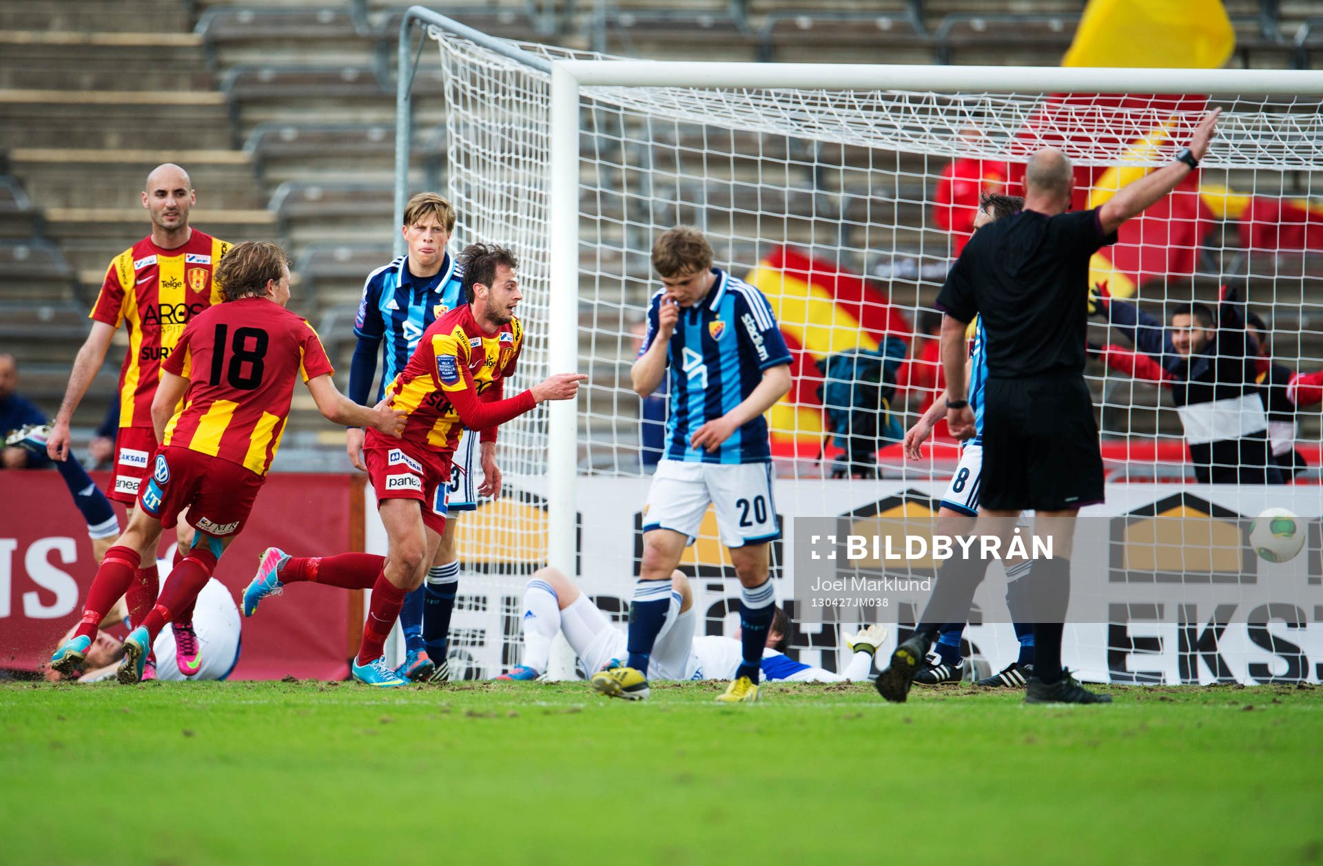 Fotboll, Allsvenskan, Djurgården - Syrianska: Besim Kunic, Syrianska, jublar efter att ha gjort 0-1.