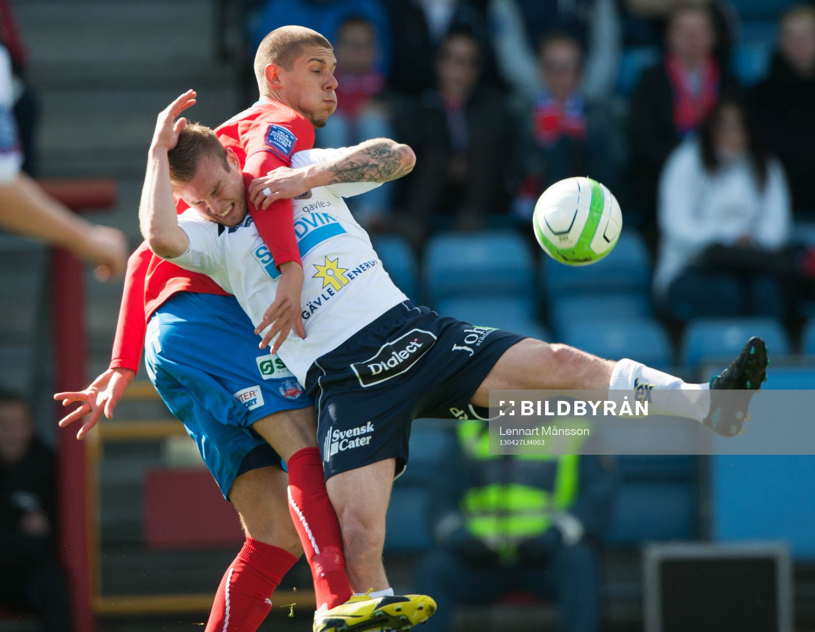Robin Simovic, Helsingborg, trycker ner Alexander