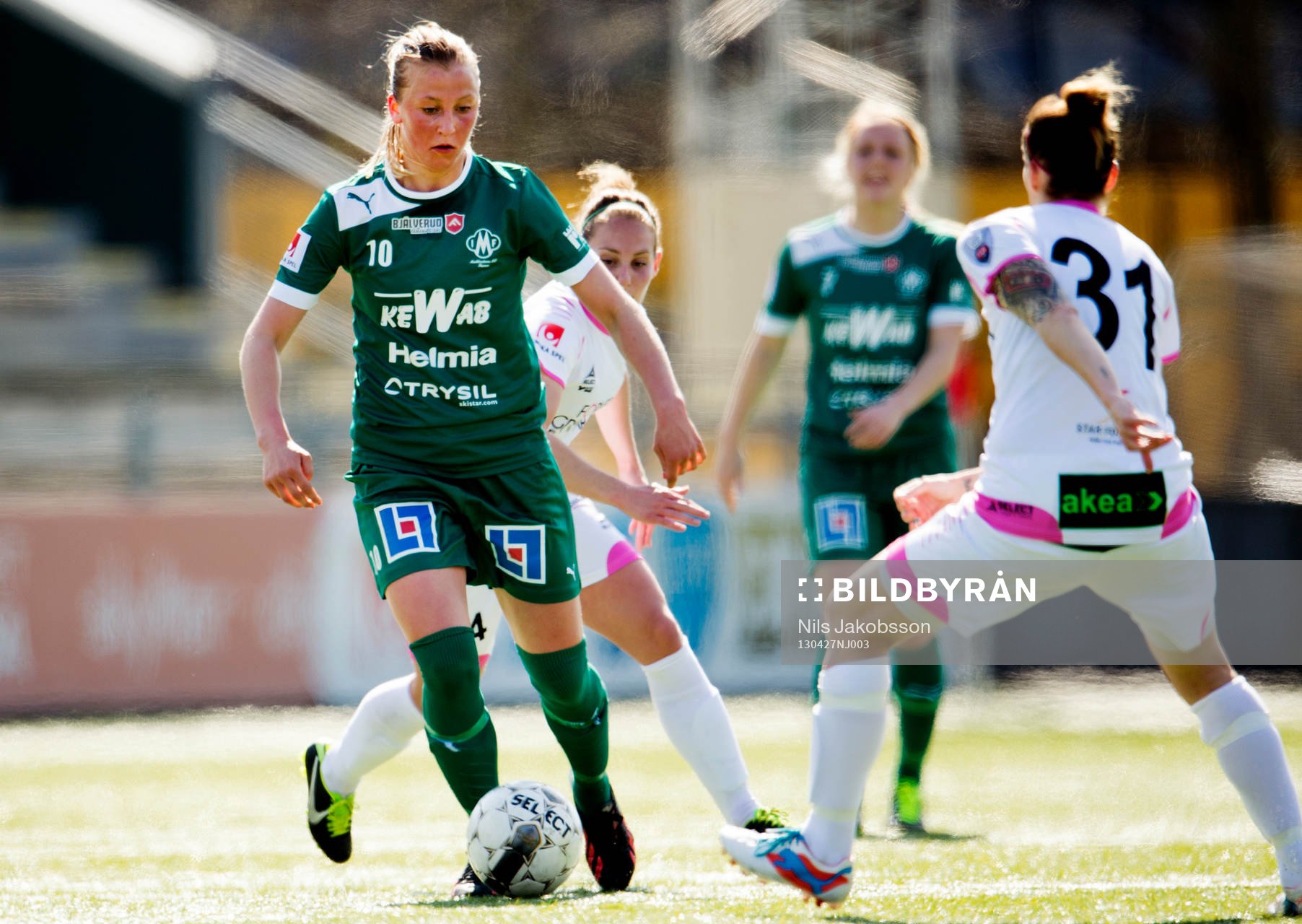 Julia Karlenäs, Mallbacken