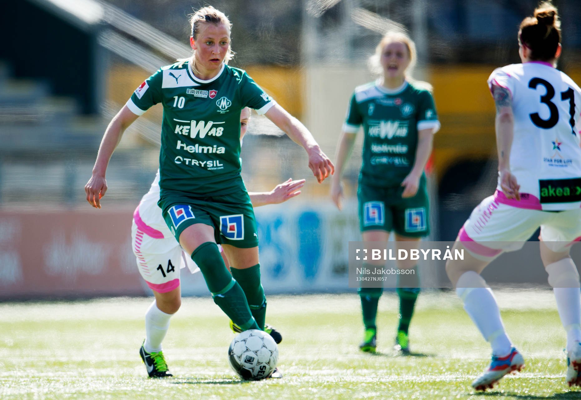 Julia Karlenäs, Mallbacken