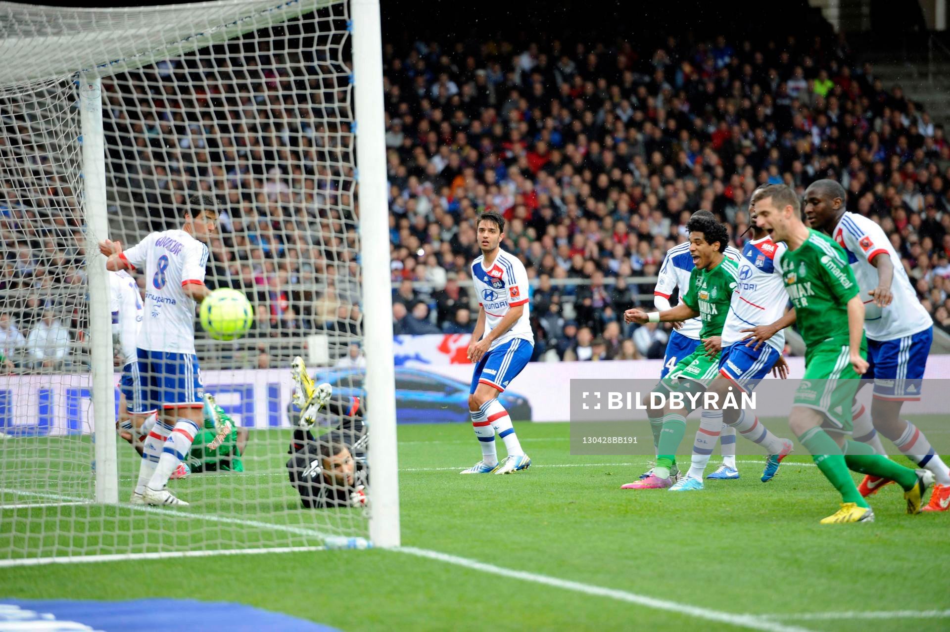 But de Kurt ZOUMA - 28.04.2013 - Lyon / Saint Etienne - 34e