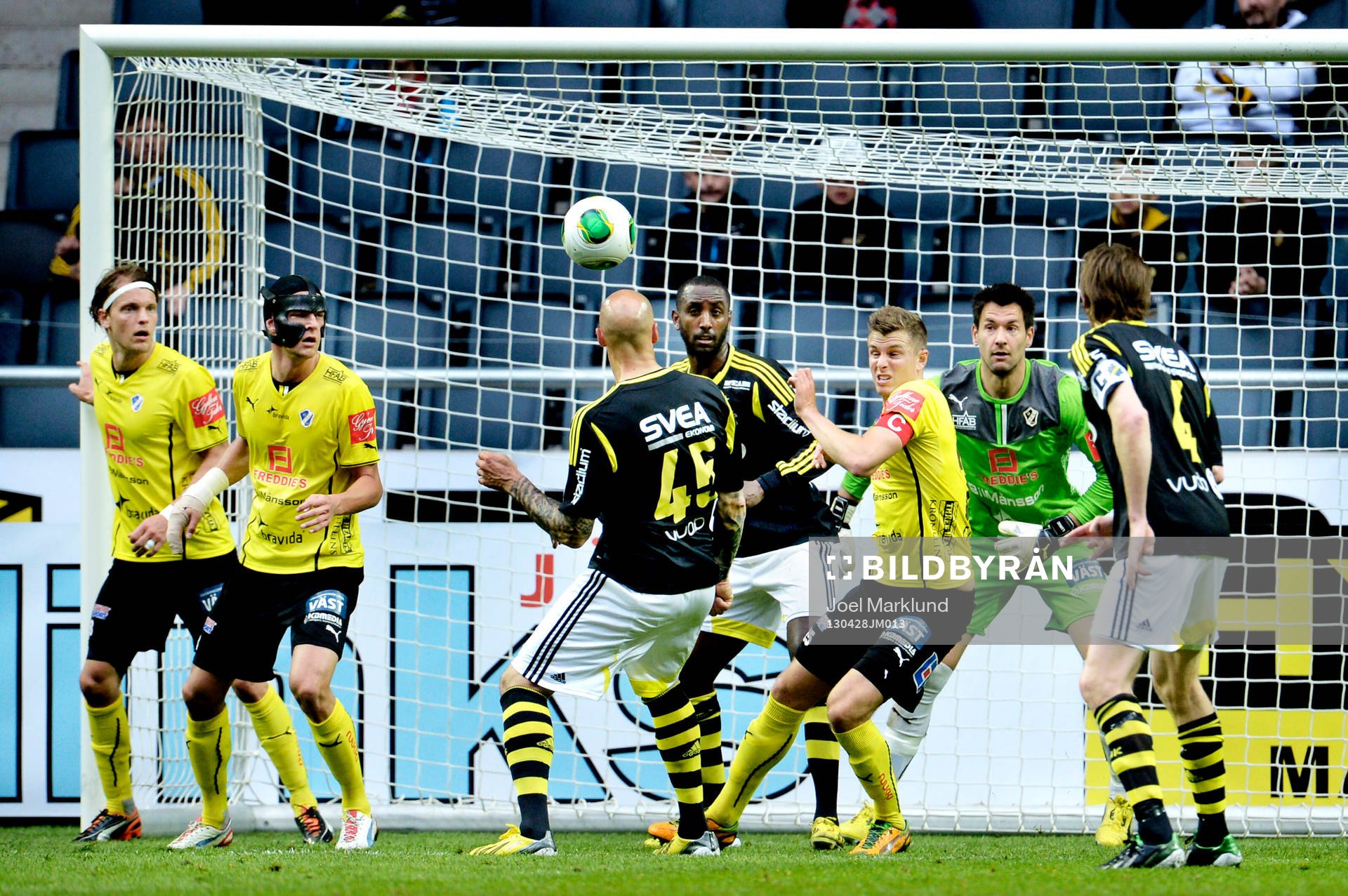 Daniel Majstorovic, AIK, gör 1-1 och det första