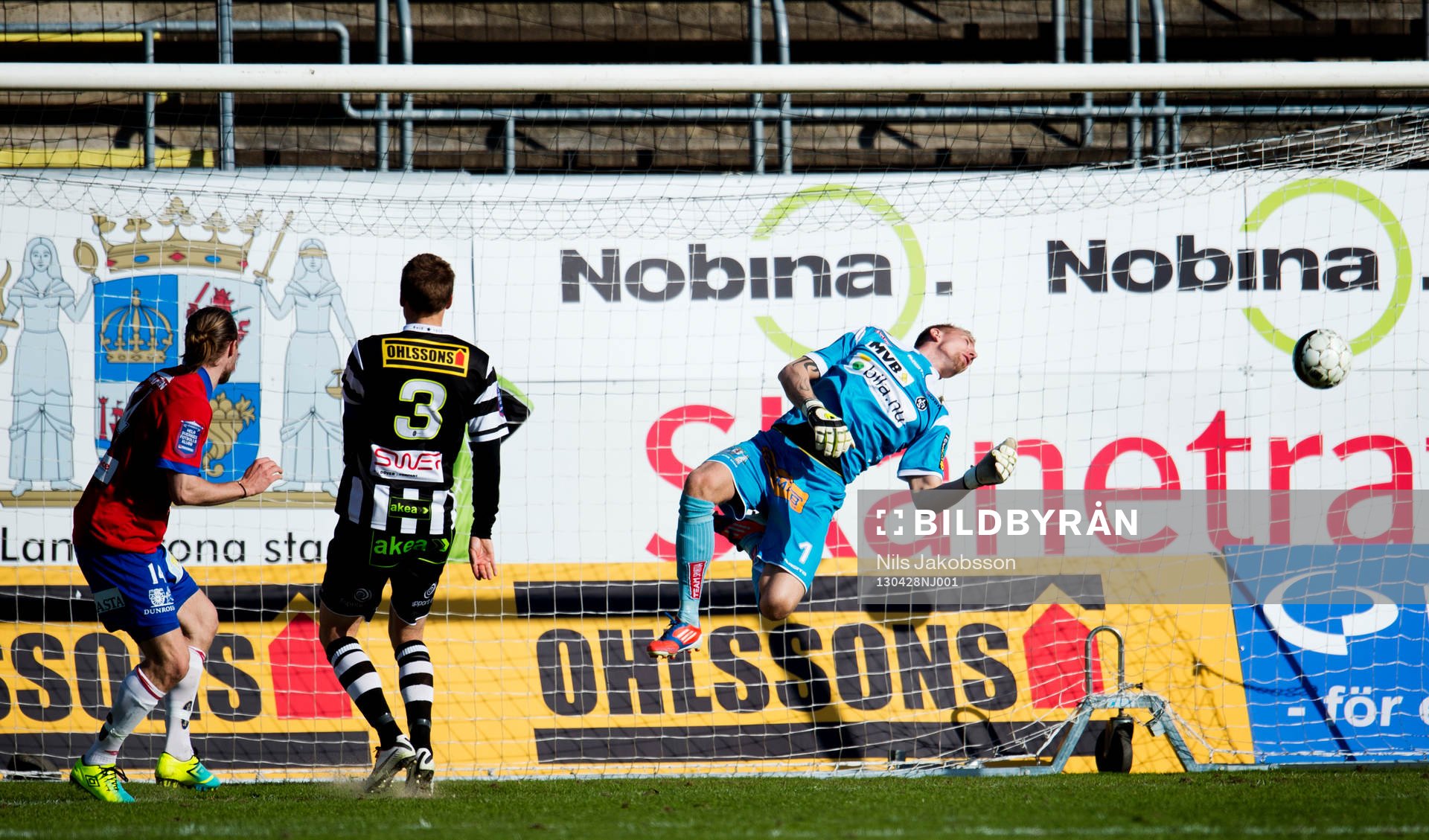 Emil Karlsson, Örgryte, gör 0-3 bakom Bill Halvorsen,