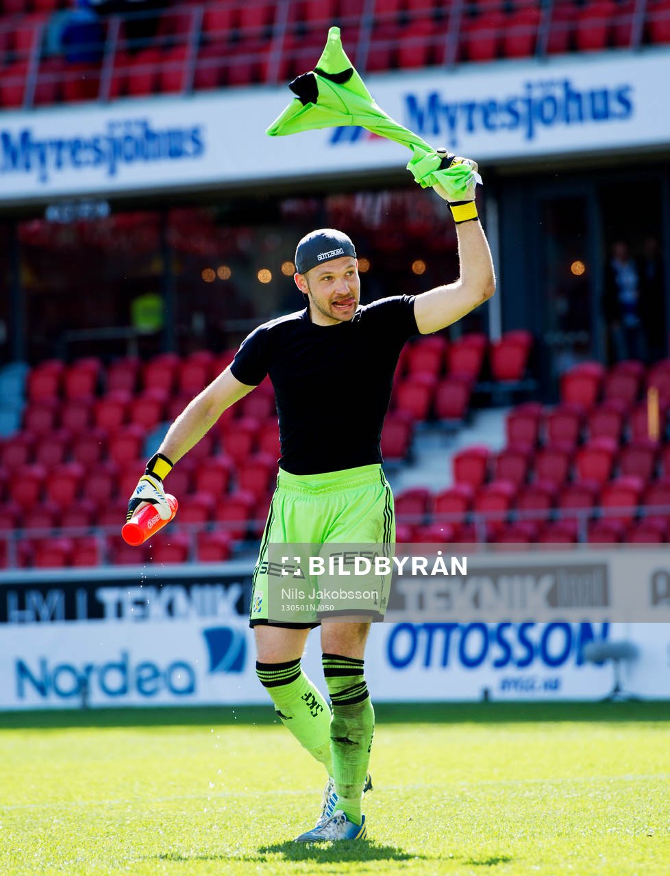 John Alvbåge, målvakt, IFK Göteborg, firar segern