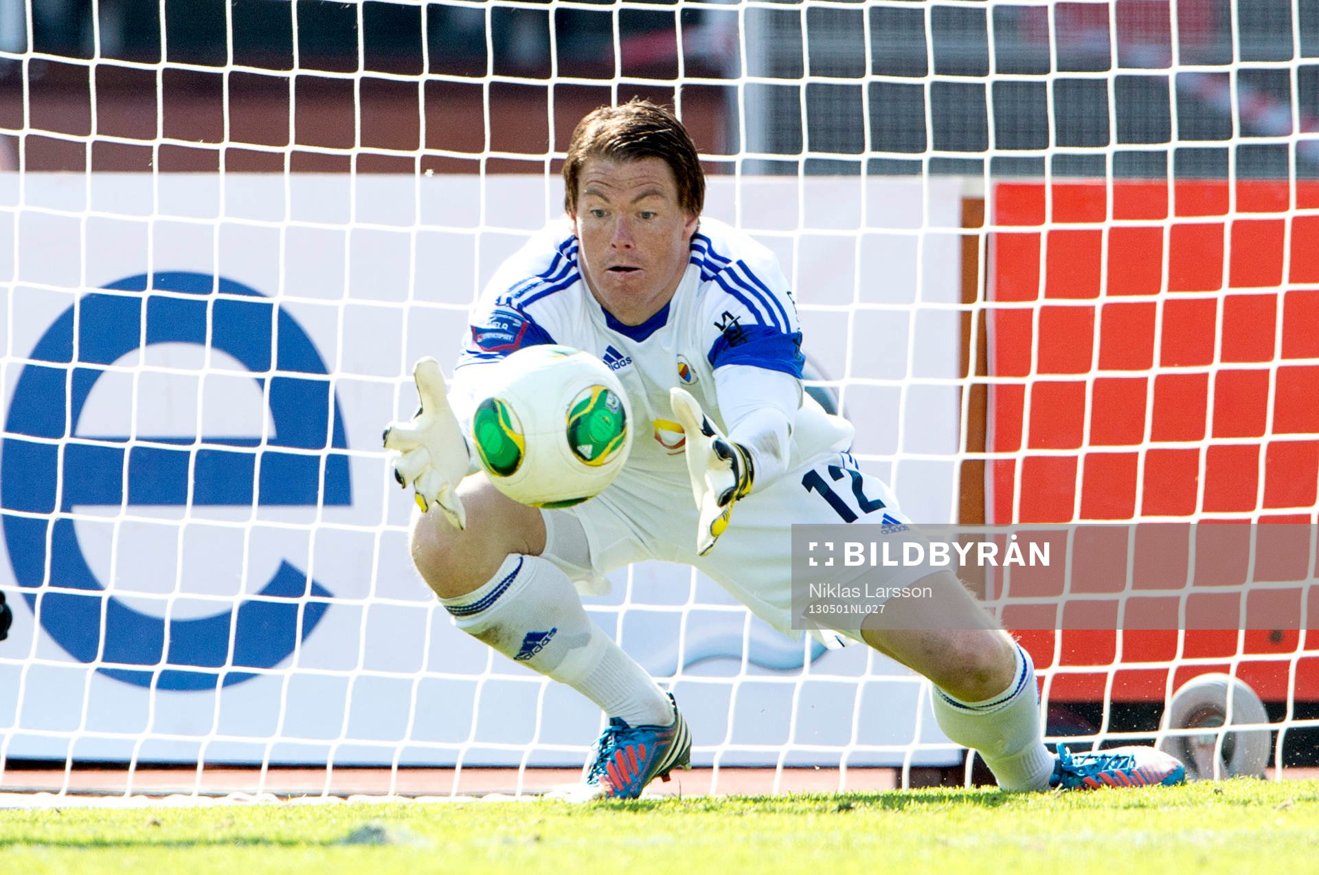 Fotboll, Svenska cupen, semifinal, Djurgården - Örgryte: Kenneth Höie, målvakt Djurgården.