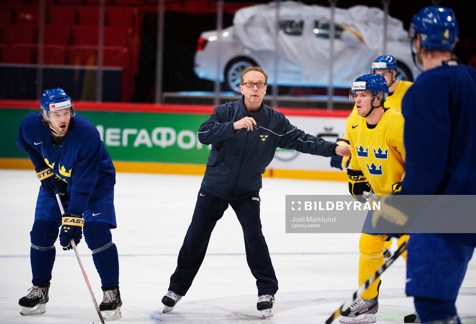 Niklas Persson, förbundskapten Pär Mårts och Oscar