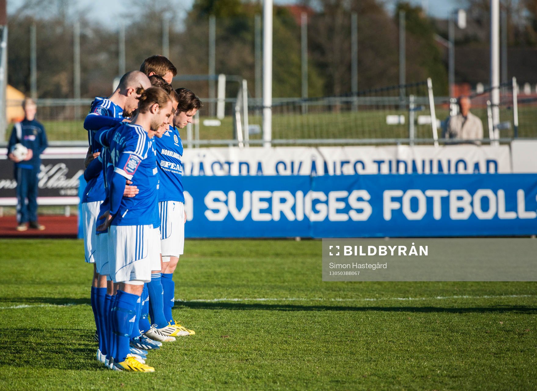 Spelarna hade en tyst minut till minnet utav AIKs