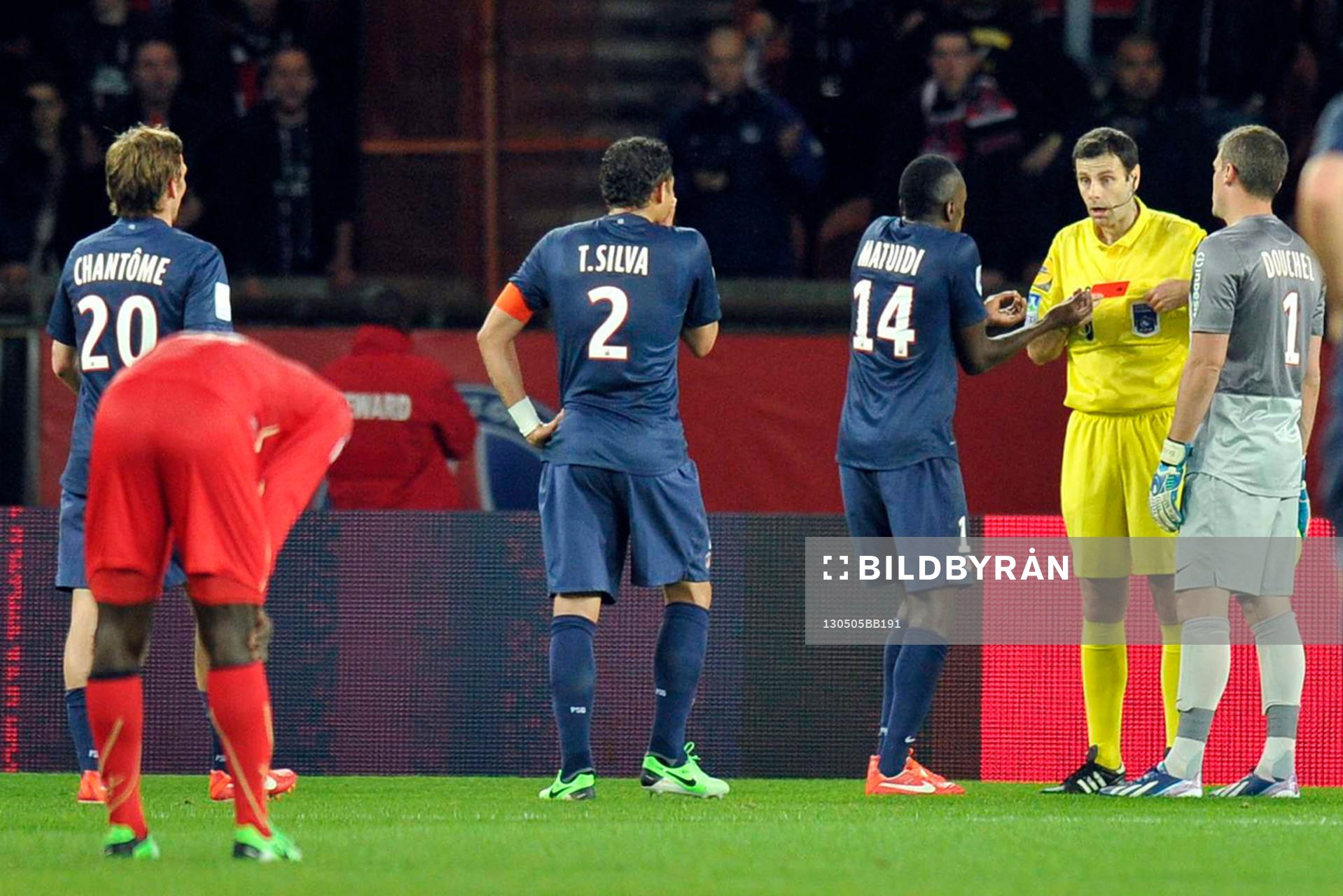 Expulsion Thiago SILVA - 05.05.2013 - PSG / Valenciennes -