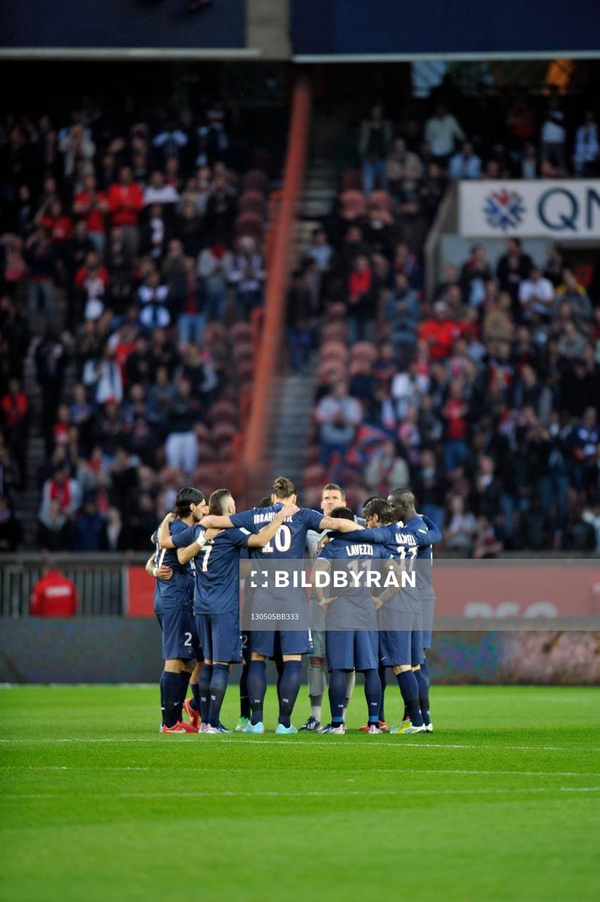 Equipe du PSG -  Hommage aux victimes de Furiani 1992 -
