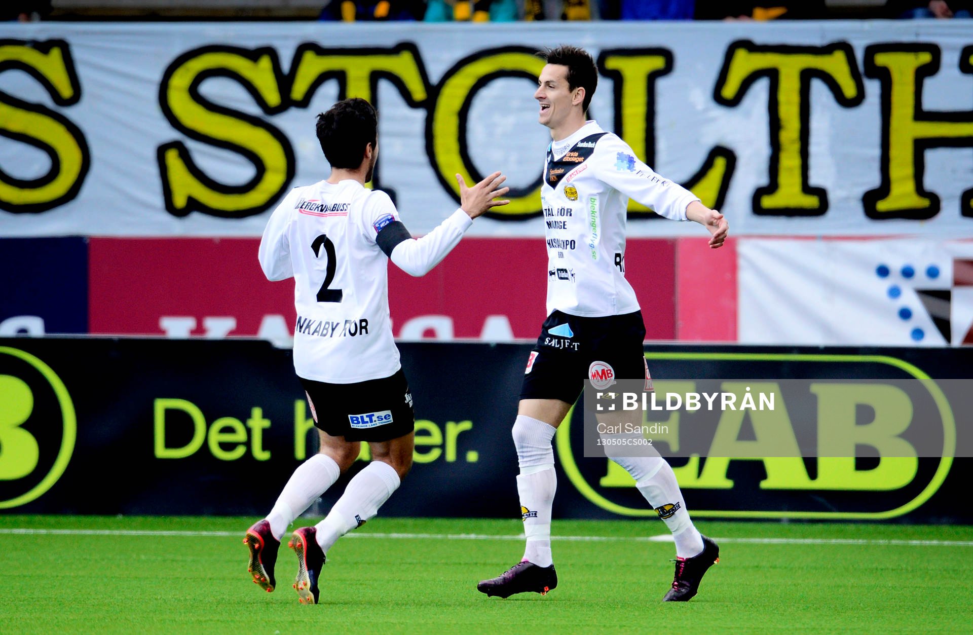 Mahmut Özen och Haris Radetinac i Mjällby jublar