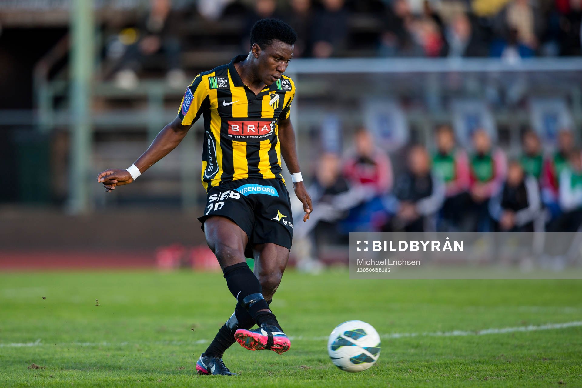 Dominic Chatto, Häcken