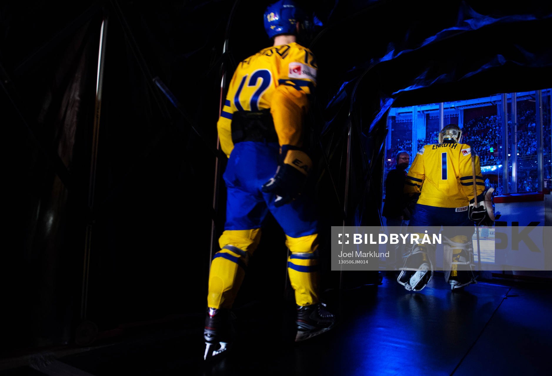 Sveriges Fredrik Pettersson och Jhonas Enroth gör entré