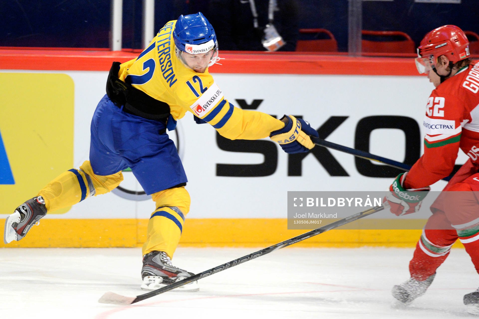Sveriges Fredirk Pettersson skjuter in 1-1 som godkänns