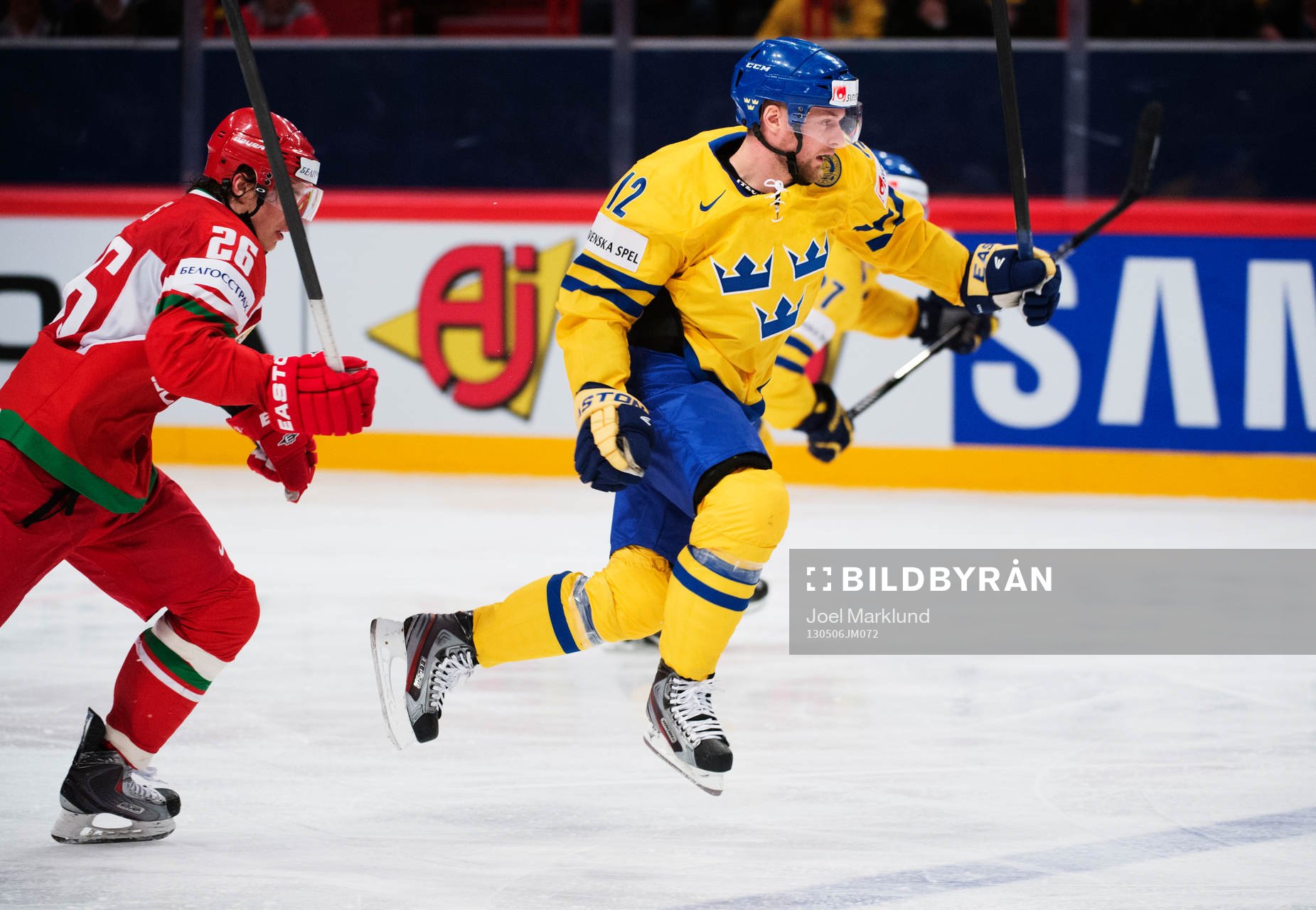 Sveriges Fredrik Pettersson (h) i matchen mellan Sverige