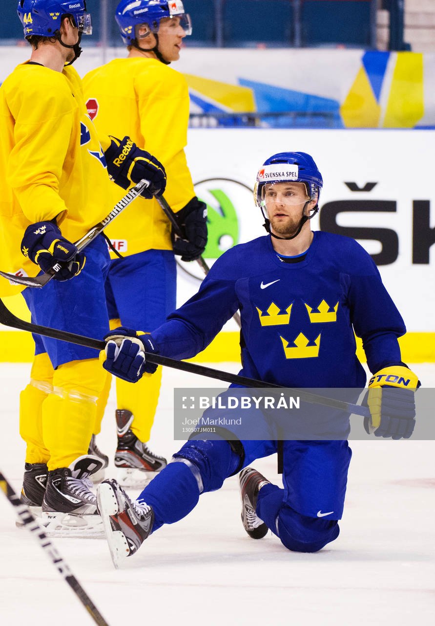 Fredrik Pettersson (h) på Sveriges träning