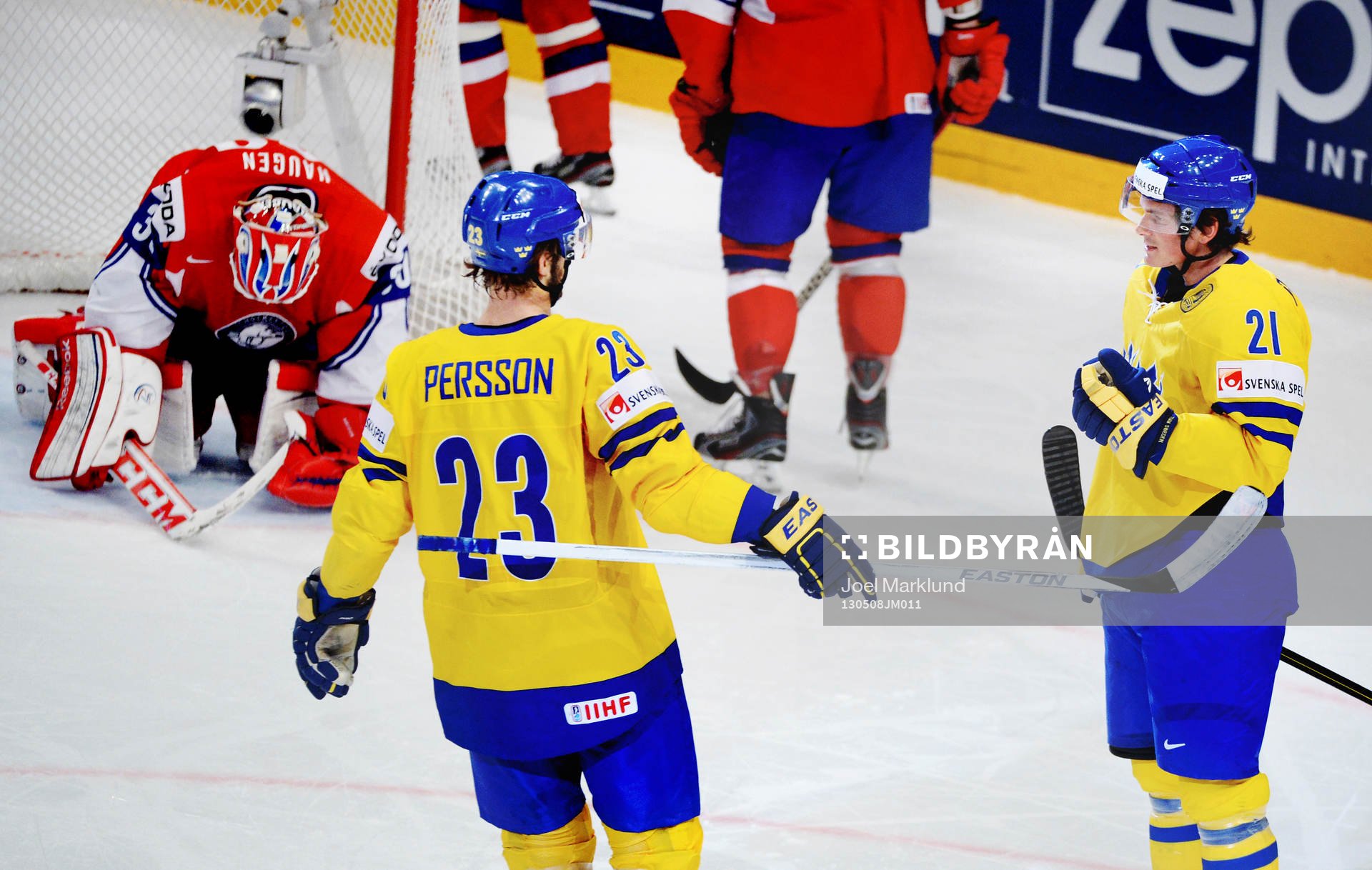 Niklas Persson och Loui Eriksson, Sverige jublar