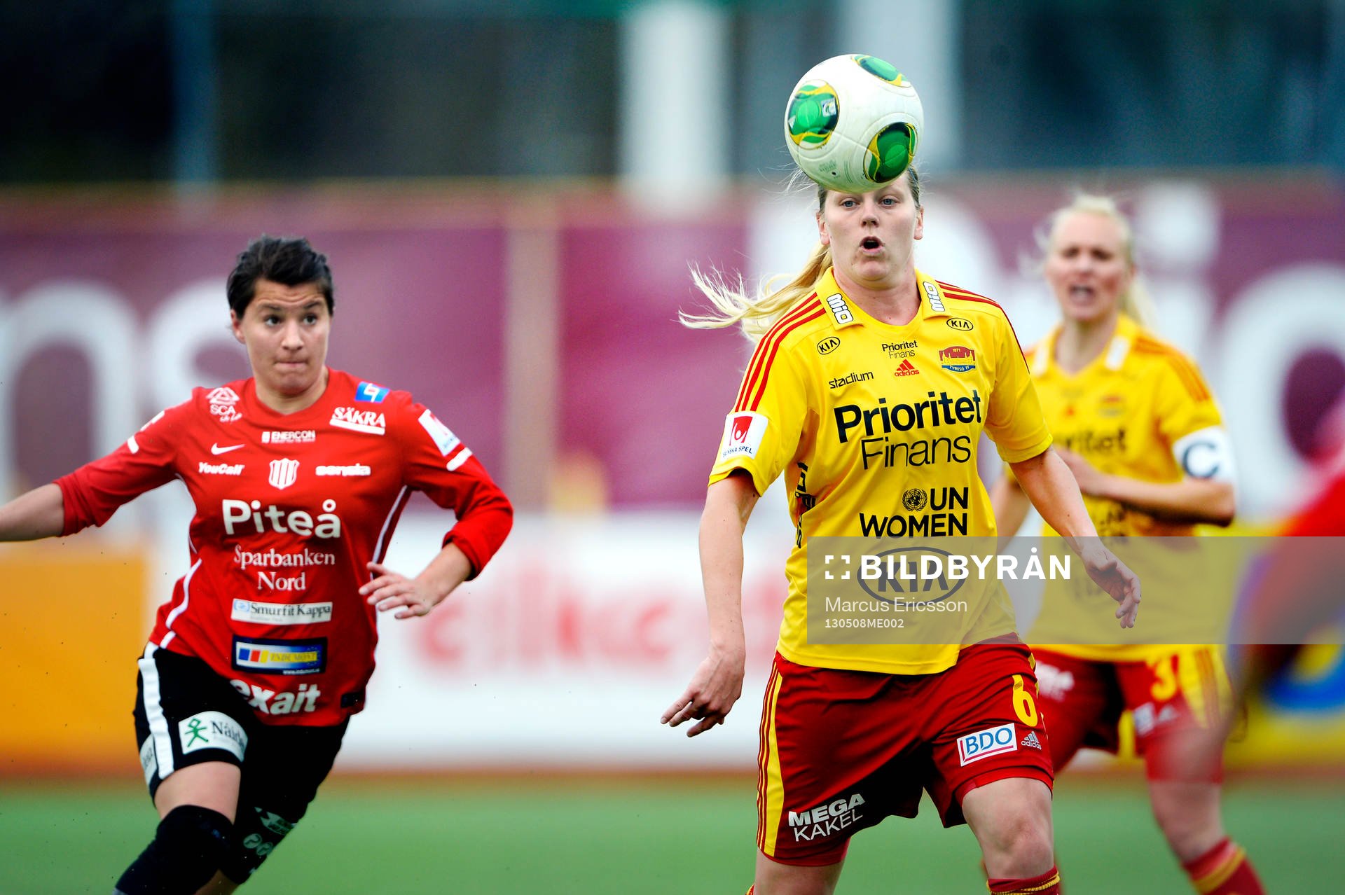 Lisa Dahlkvist, Tyresö tar ned bollen, Victoria Forsmark,