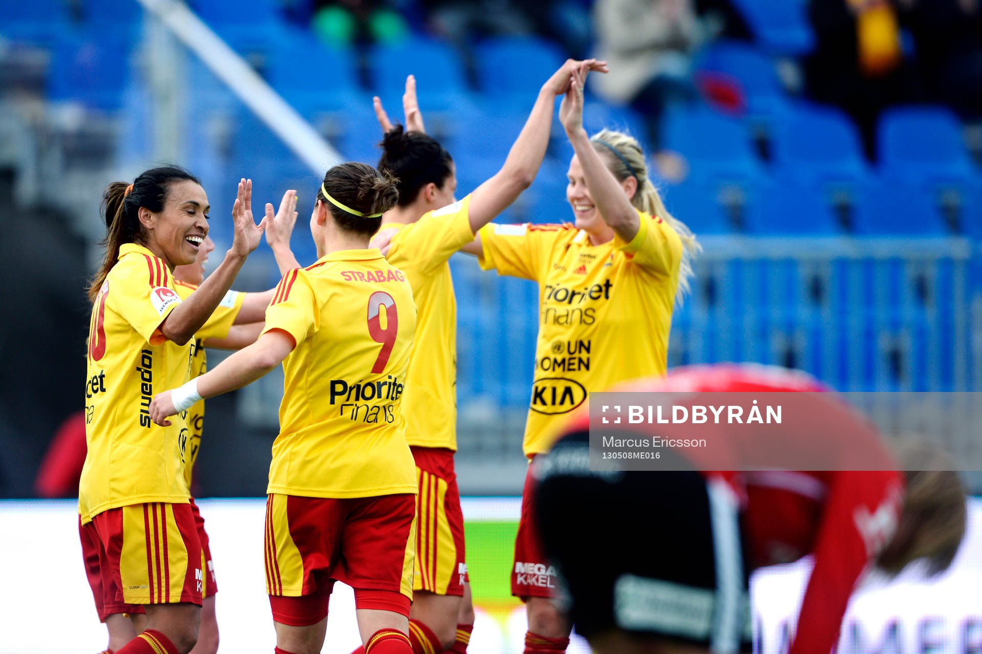 Fotboll, Damallsvenskan, Tyresö - Piteå: Jubel i tyresö efter Jennifer Hermoso Fuentes 1-0 mål.