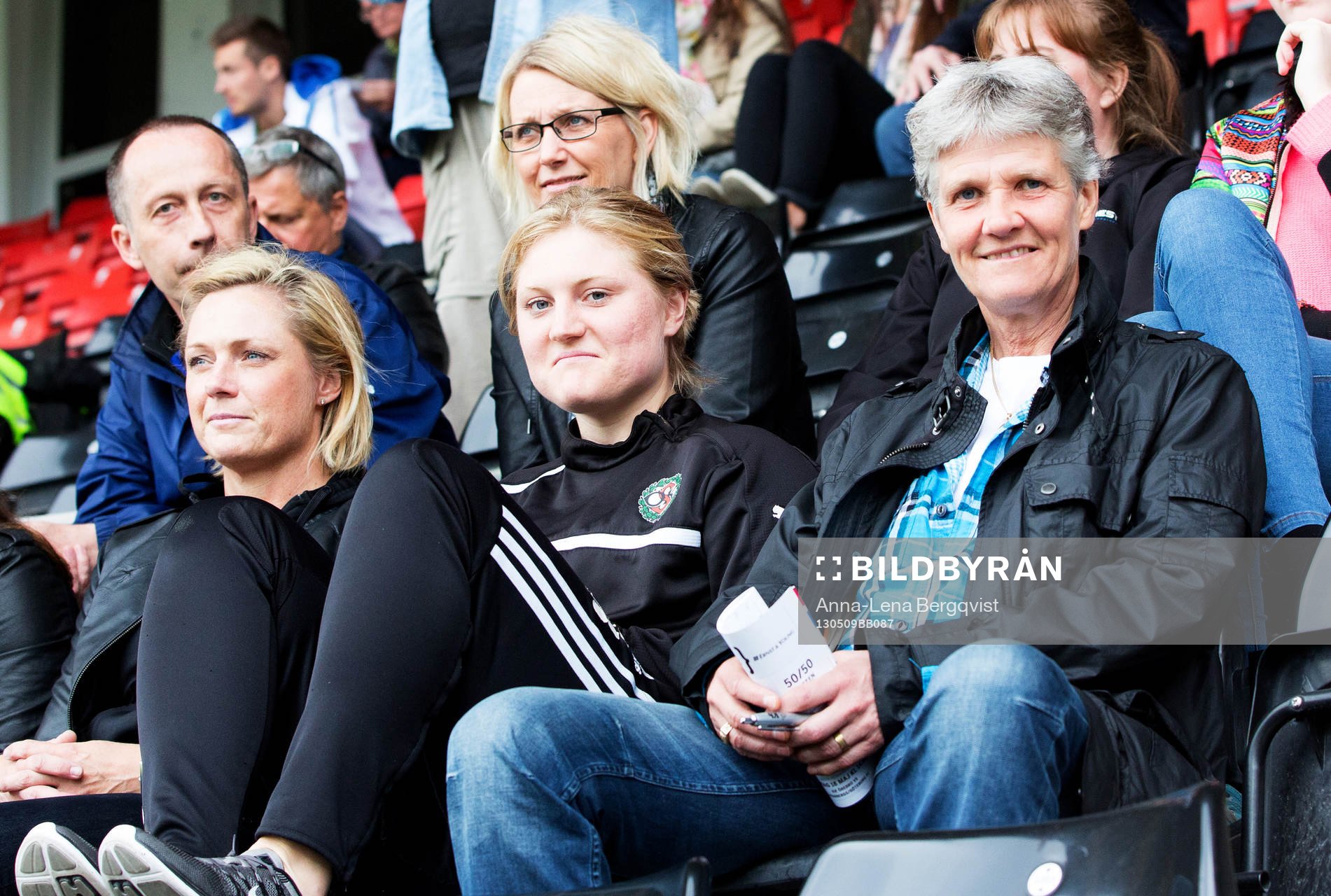 Förbundskapten Pia Sundhage satt på läktaren och följde