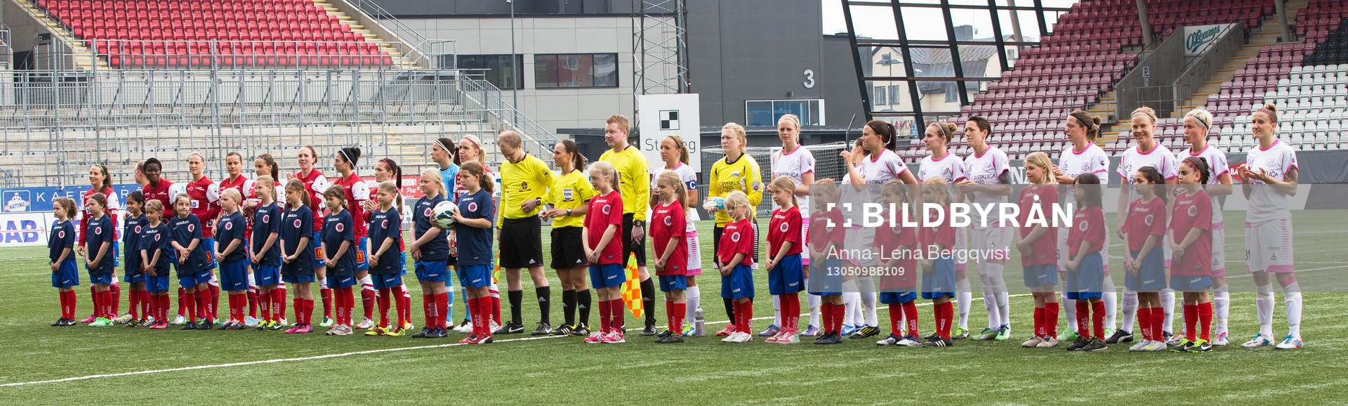 Spelarpresentation av de båda lagen