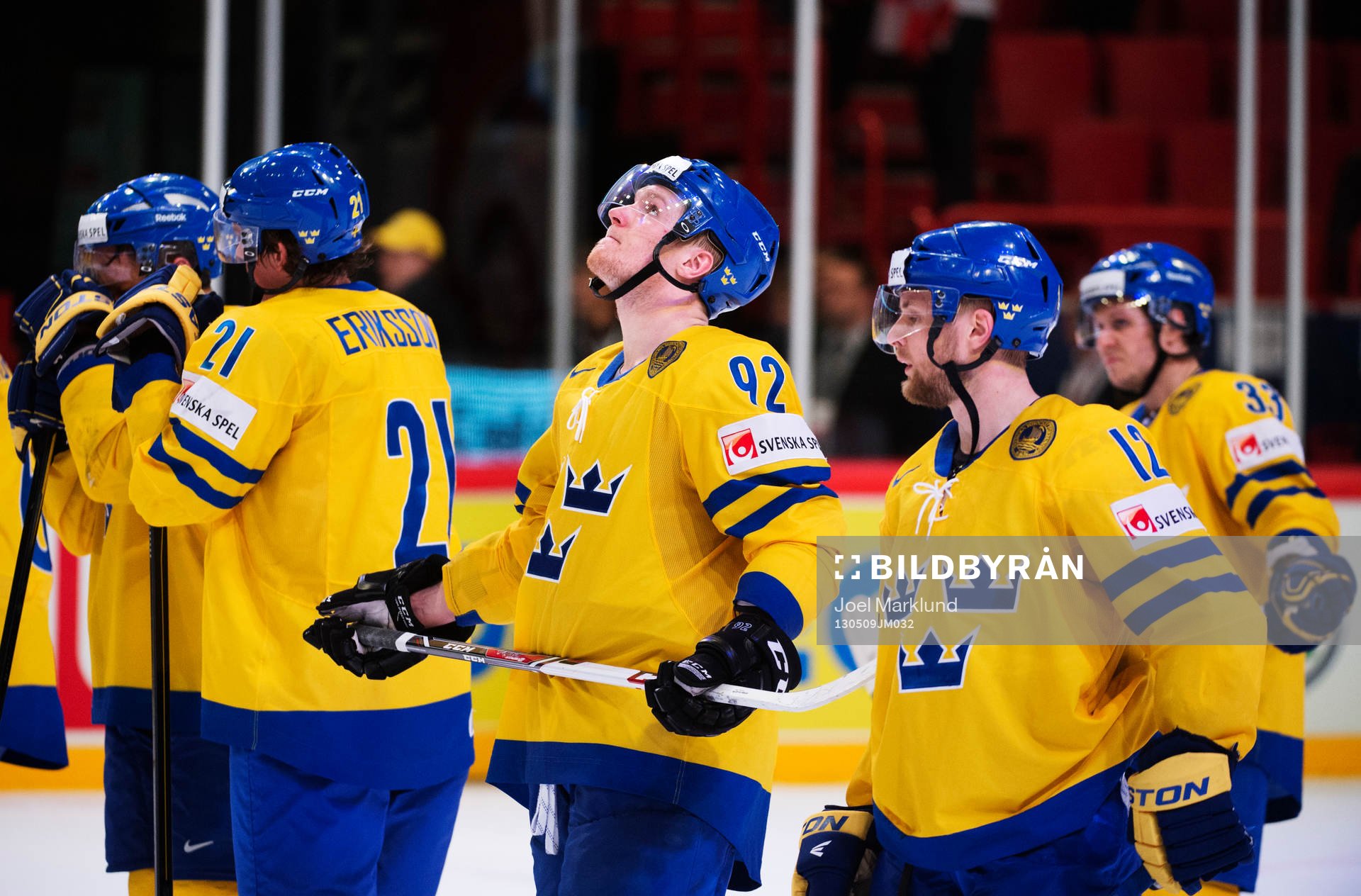 Sveriges Gabriel Landeskog och Fredrik Pettersson deppar