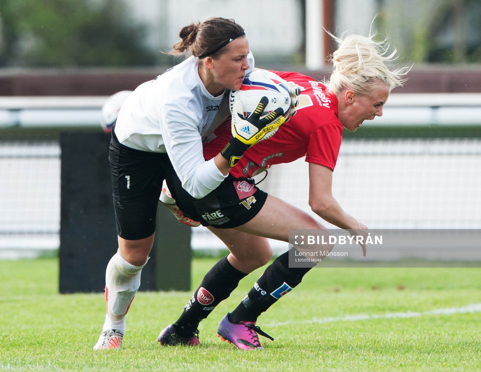 Minna Meriluoto, målvakt, Jitex och Josefine Öqvist,