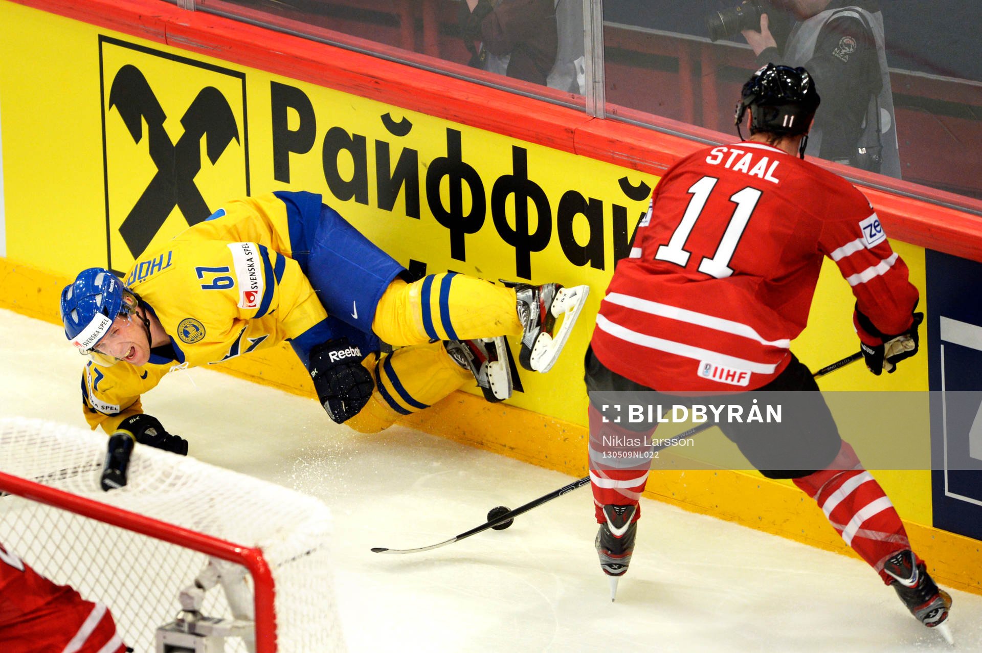 Martin Thörnberg, Sverige faller bredvid Jordan Staal,