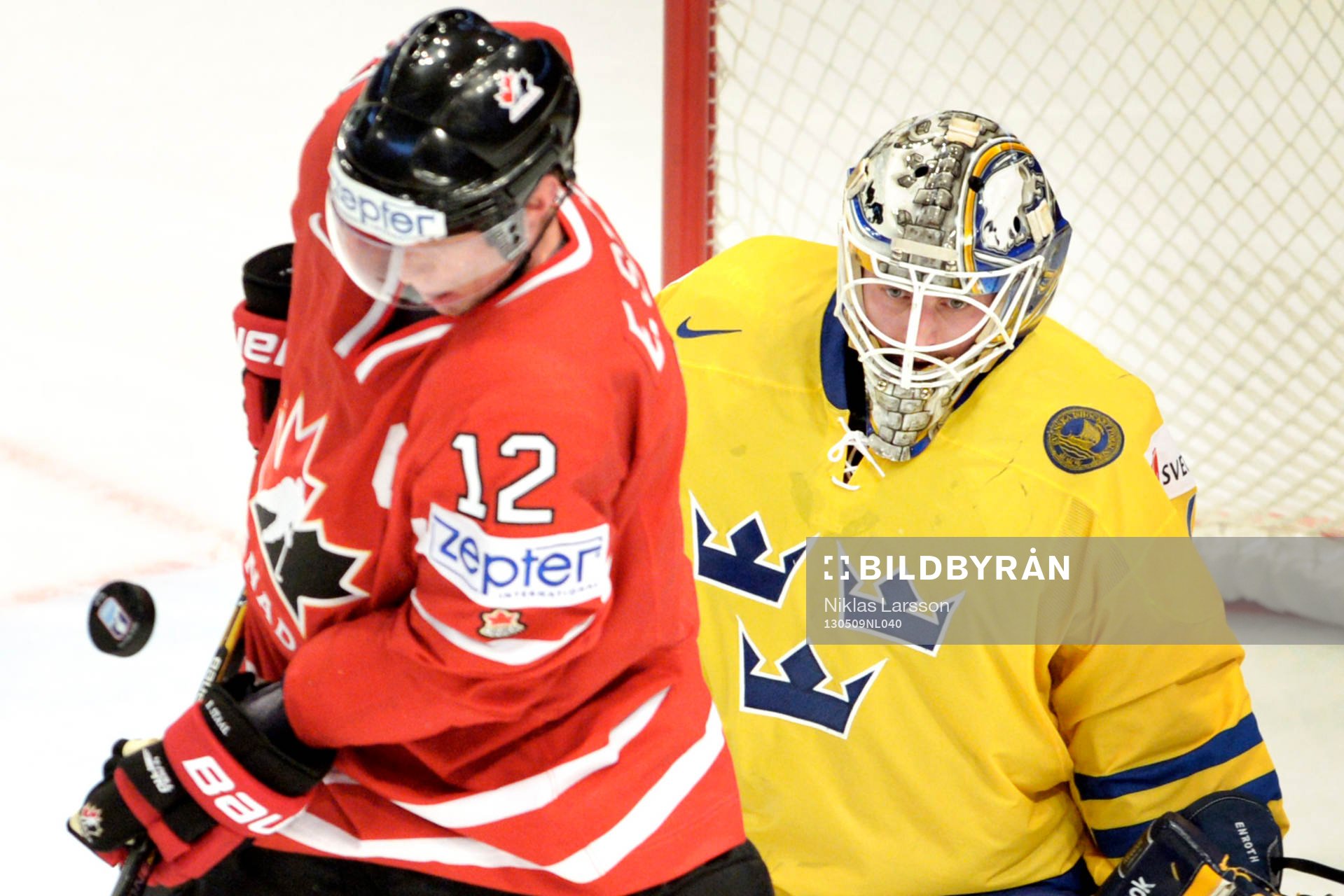 Jacob Markström, målvakt, Sverige bakom Eric Staal, Kanada