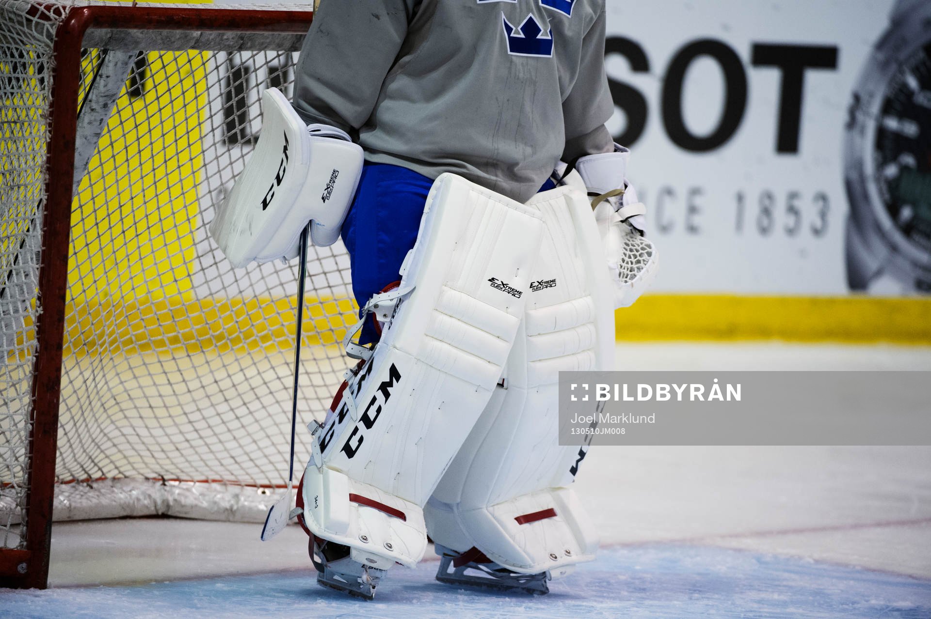 Målvakten Jhonas Enroth tränade med nya benskydd