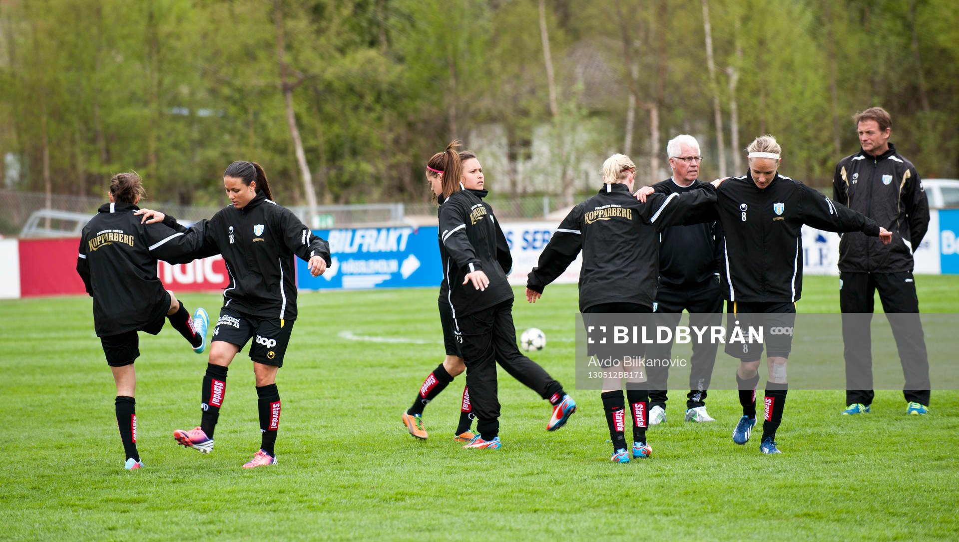 Fotboll, Dam, Damallsvenskan, Vittsjö - Kopparbergs/Göteborg: Kopparbergs/Göteborg, upprvärming, strechning