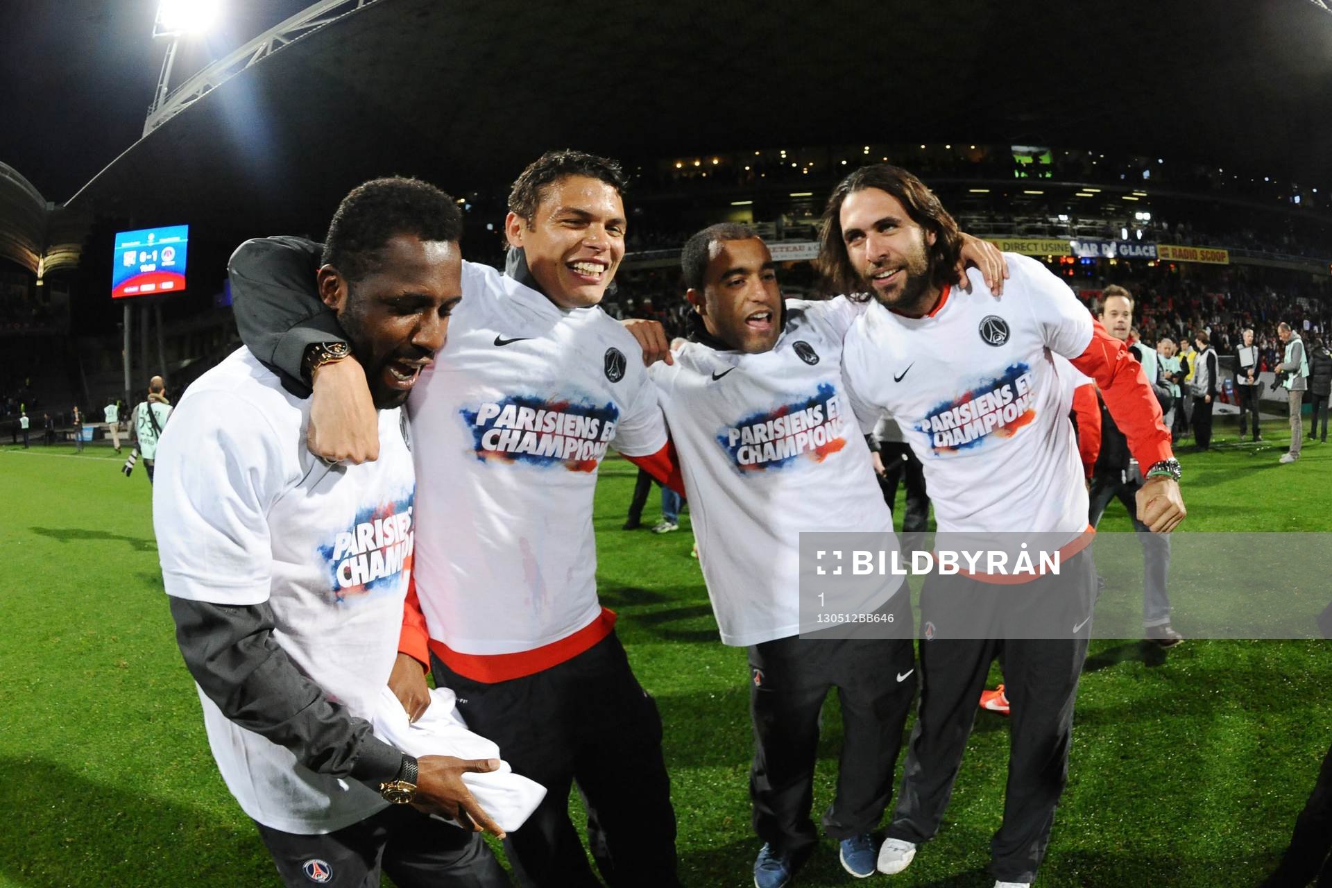 PSG CHAMPION / JOIE de SIAKA TIENE / THIAGO SILVA / LUCAS