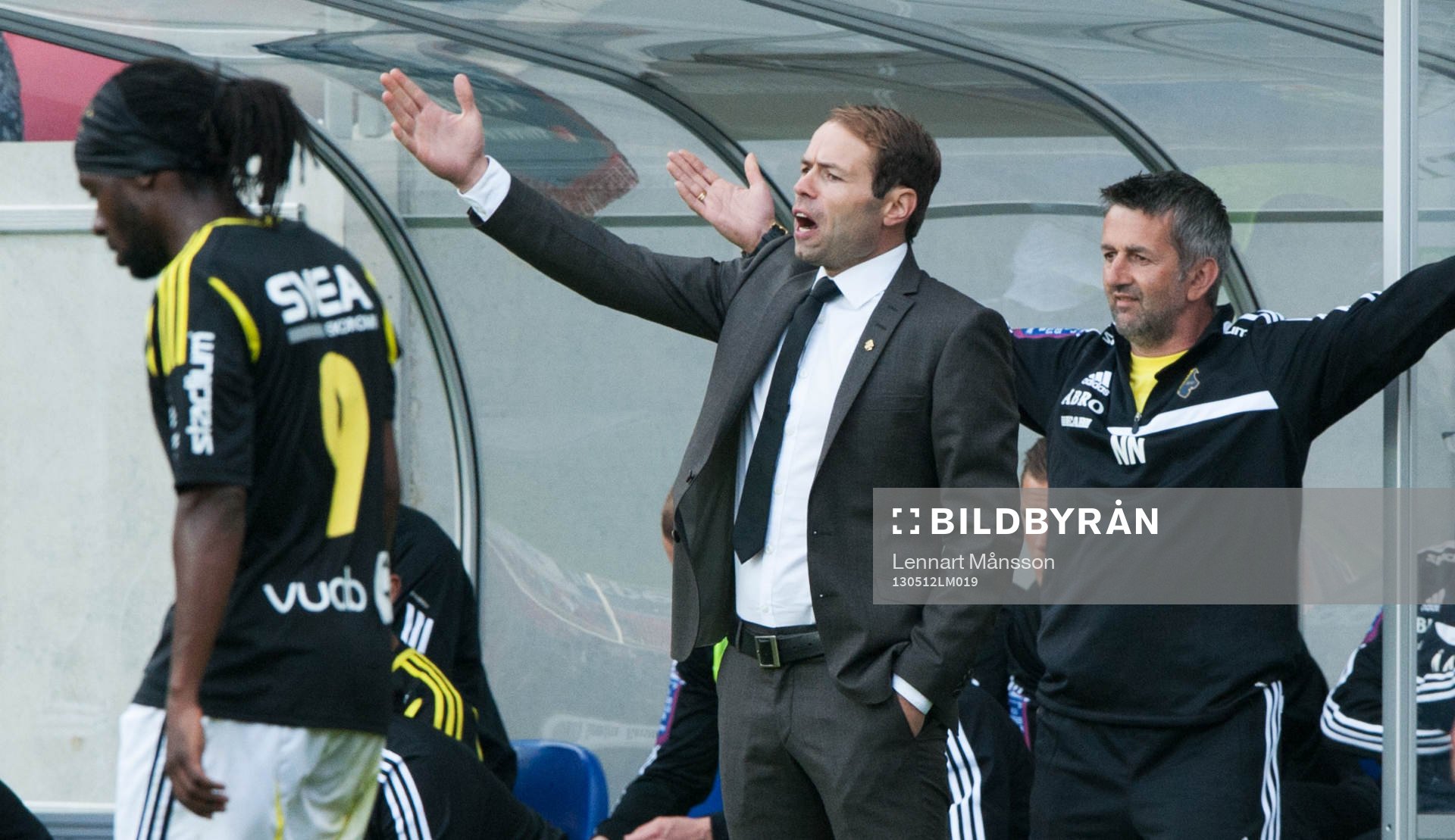 Andreas Alm och Nobosja Novakovic, tränare, AIK