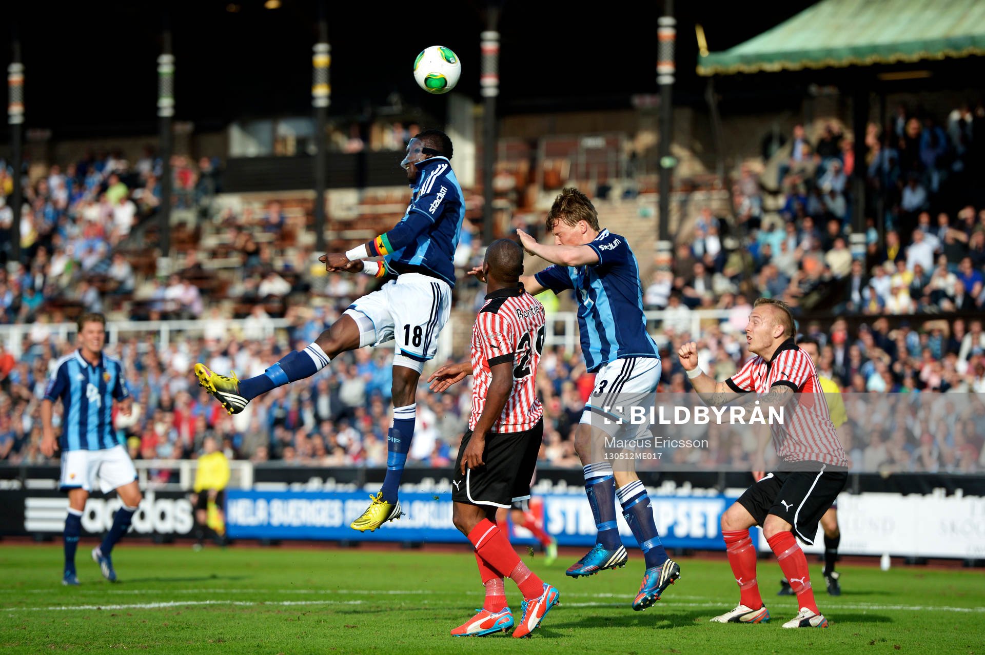Daniel Amartey,  Djurgården, rensar undan