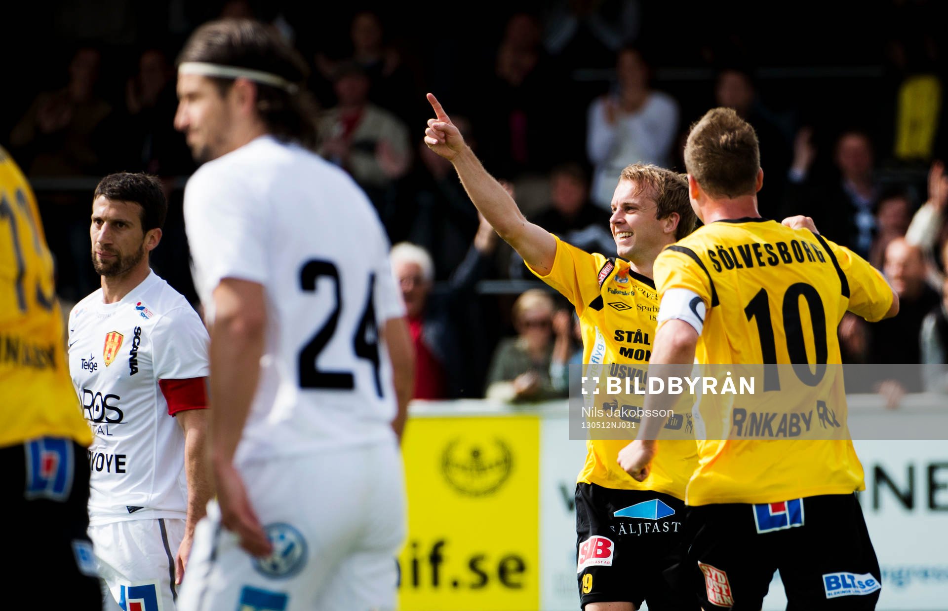 Craig Henderson, Mjällby, har precis nickat in 2-0 och