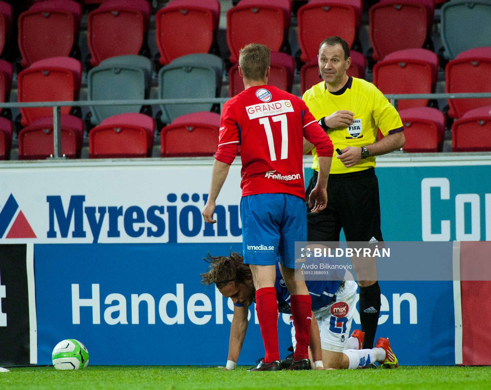 Marcus Bergholtz, får gul kort, Öster, målvakt, Tom