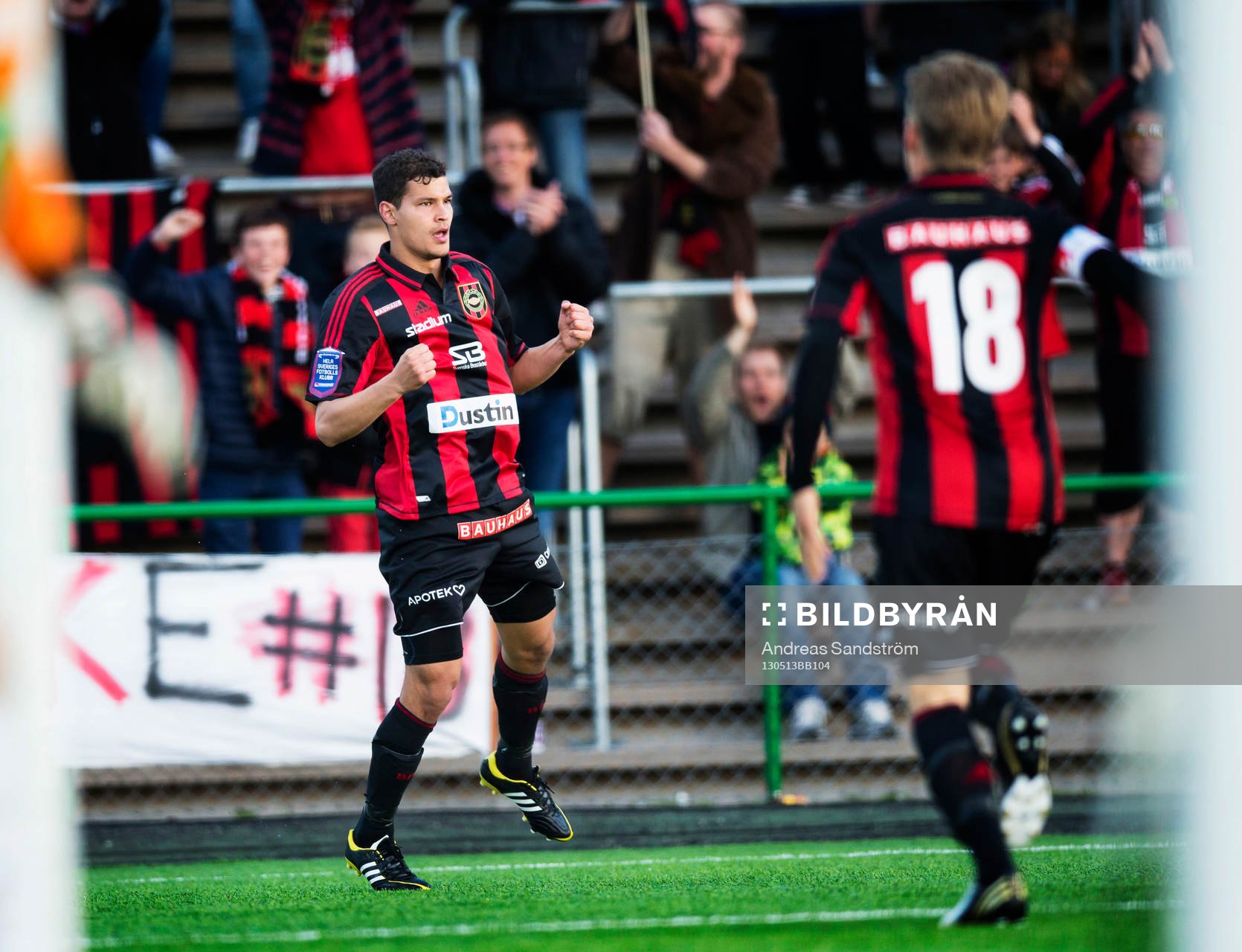 Mauricio Albornoz, Brommapojkarna jublar