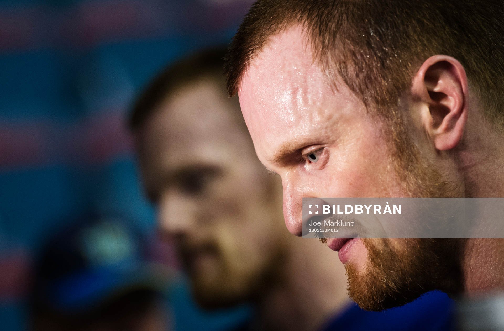 Daniel Sedin (v) och Henrik Sedin (h) blir intervjuade av