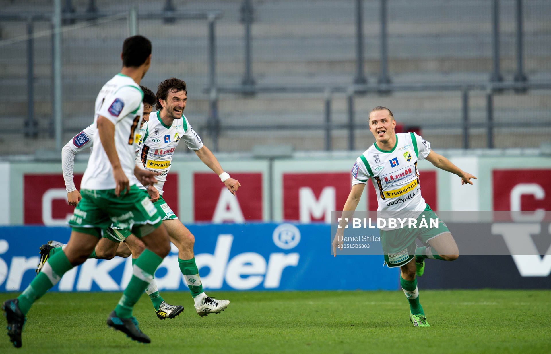 Jonas Lindberg, Ljungskile, gör matchens enda mål, jubel