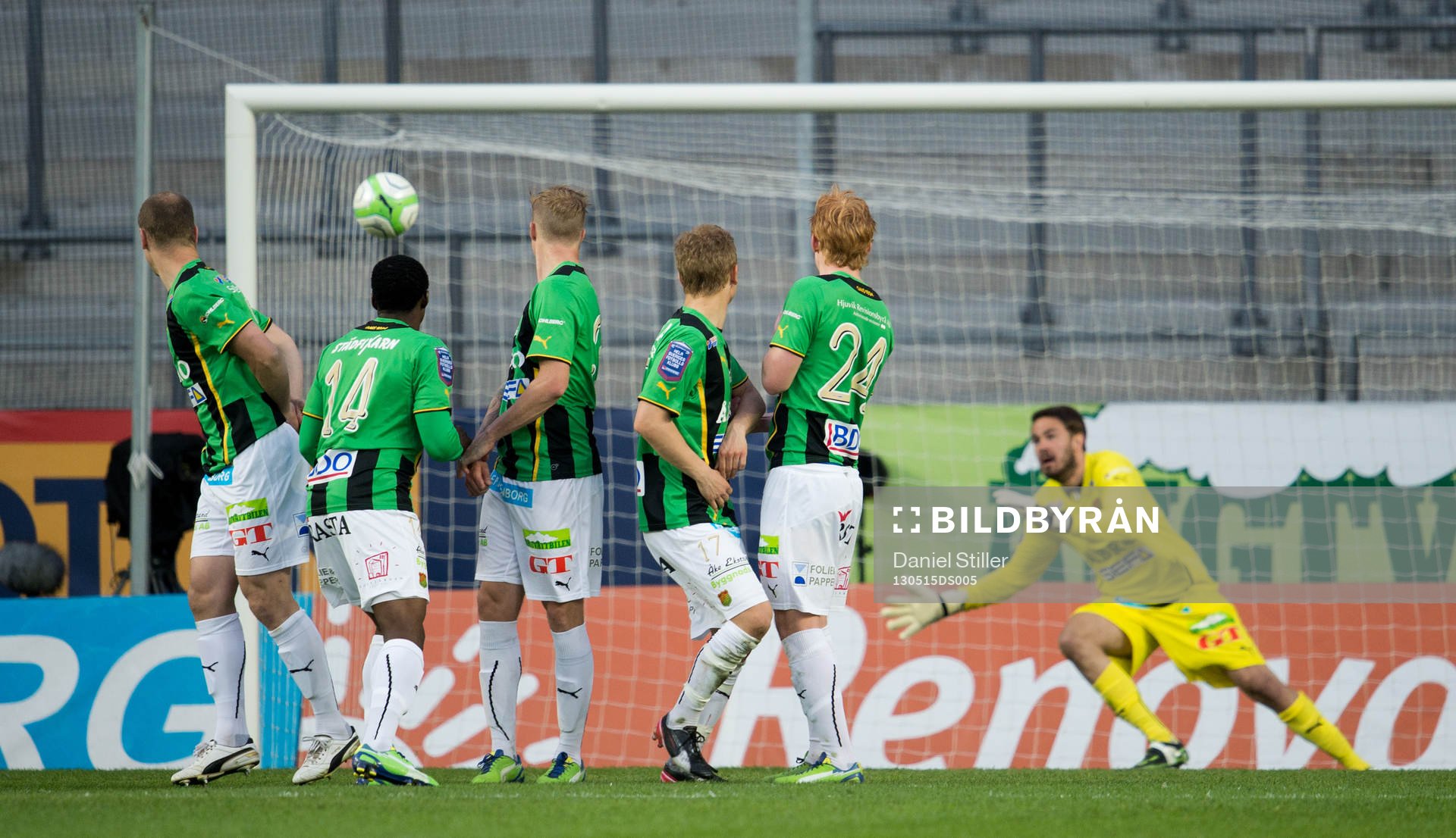 Jonas Lindberg, Ljungskile, gör matchens enda mål på