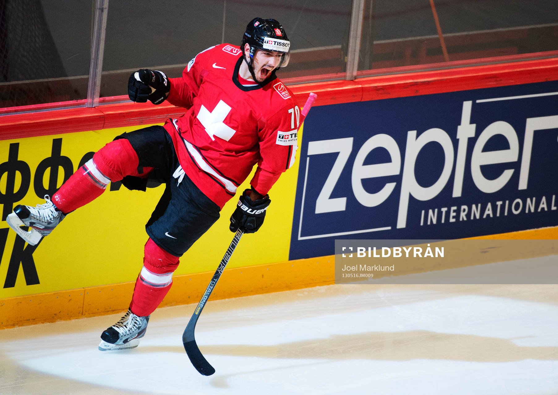 Schweiz Denis Hollenstein jublar