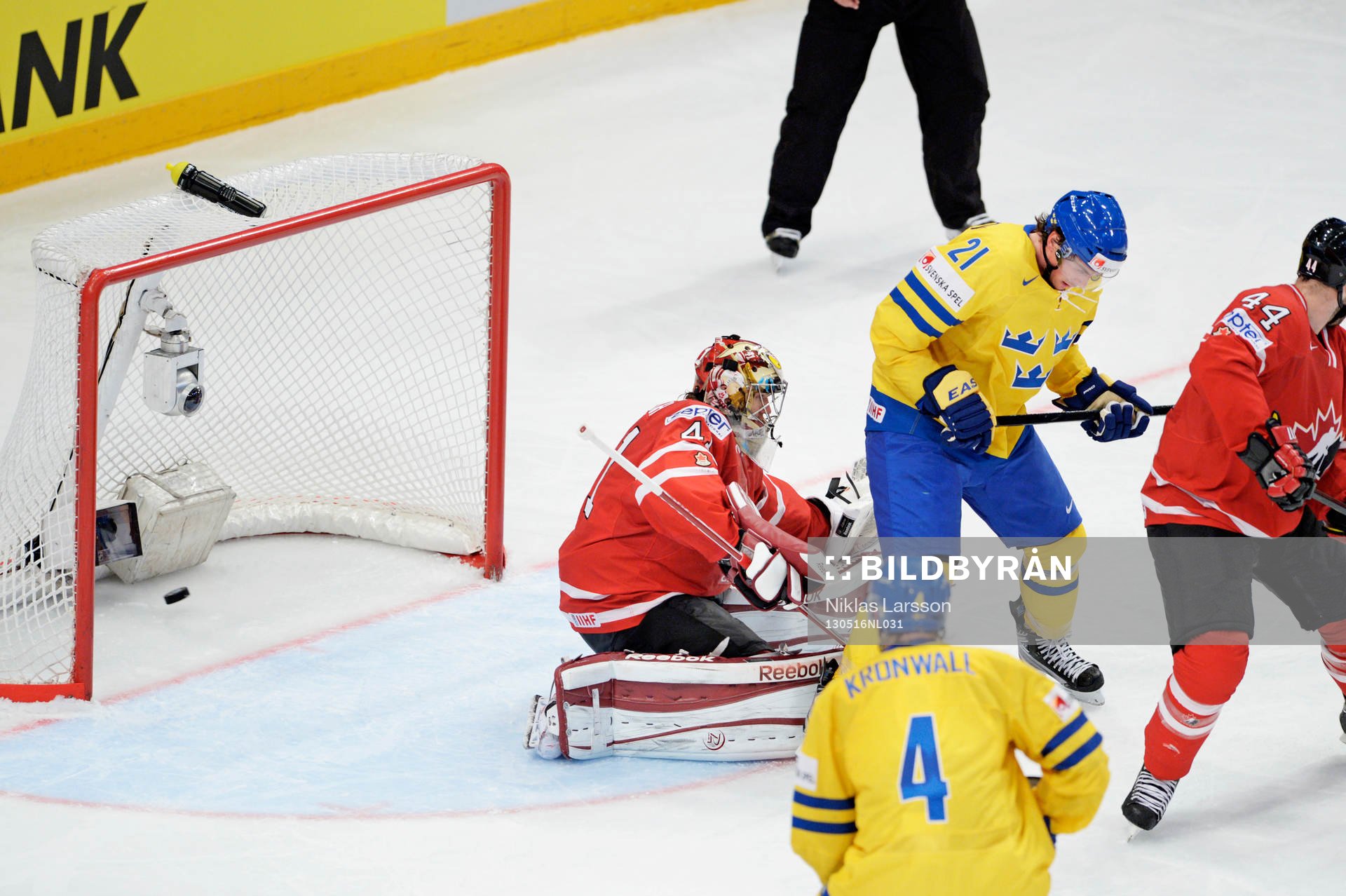 Nicklas Danielsson, Sverige gör 1-2 bakom Mike Smith,